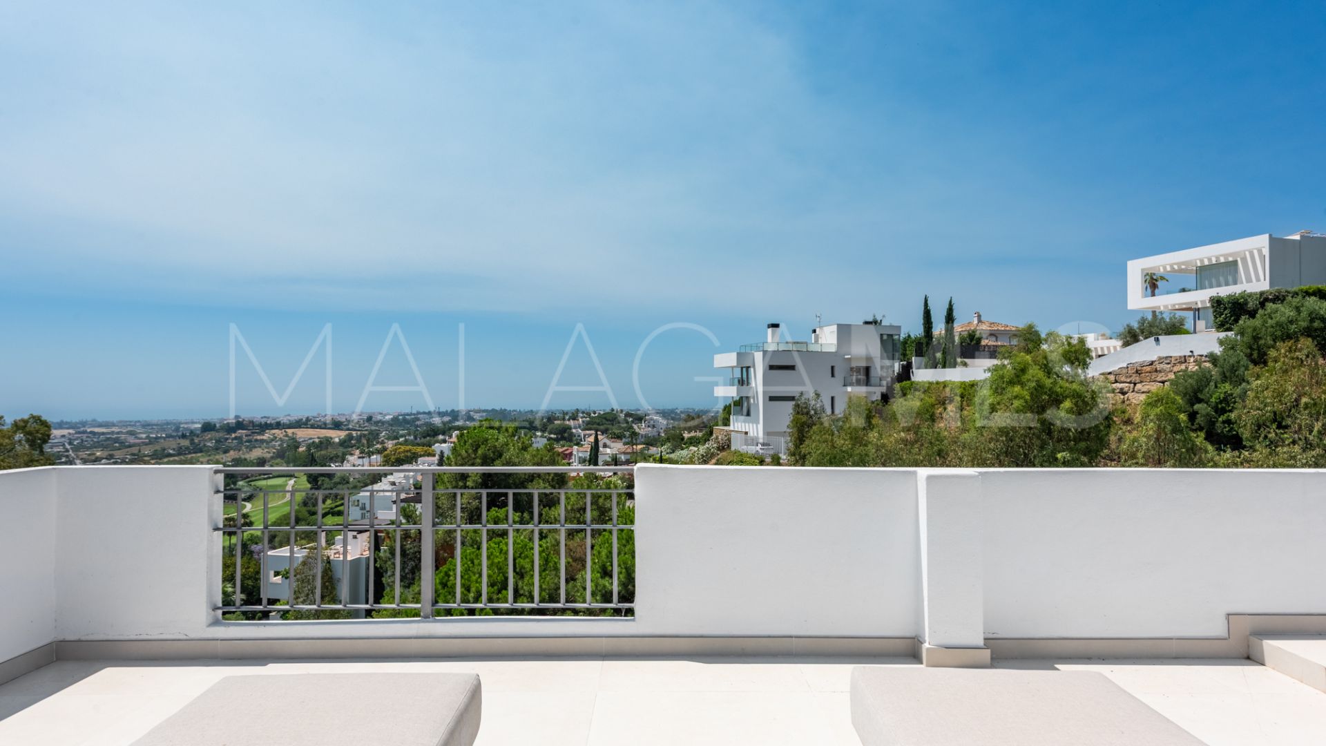 Duplex penthouse for sale in La Quinta