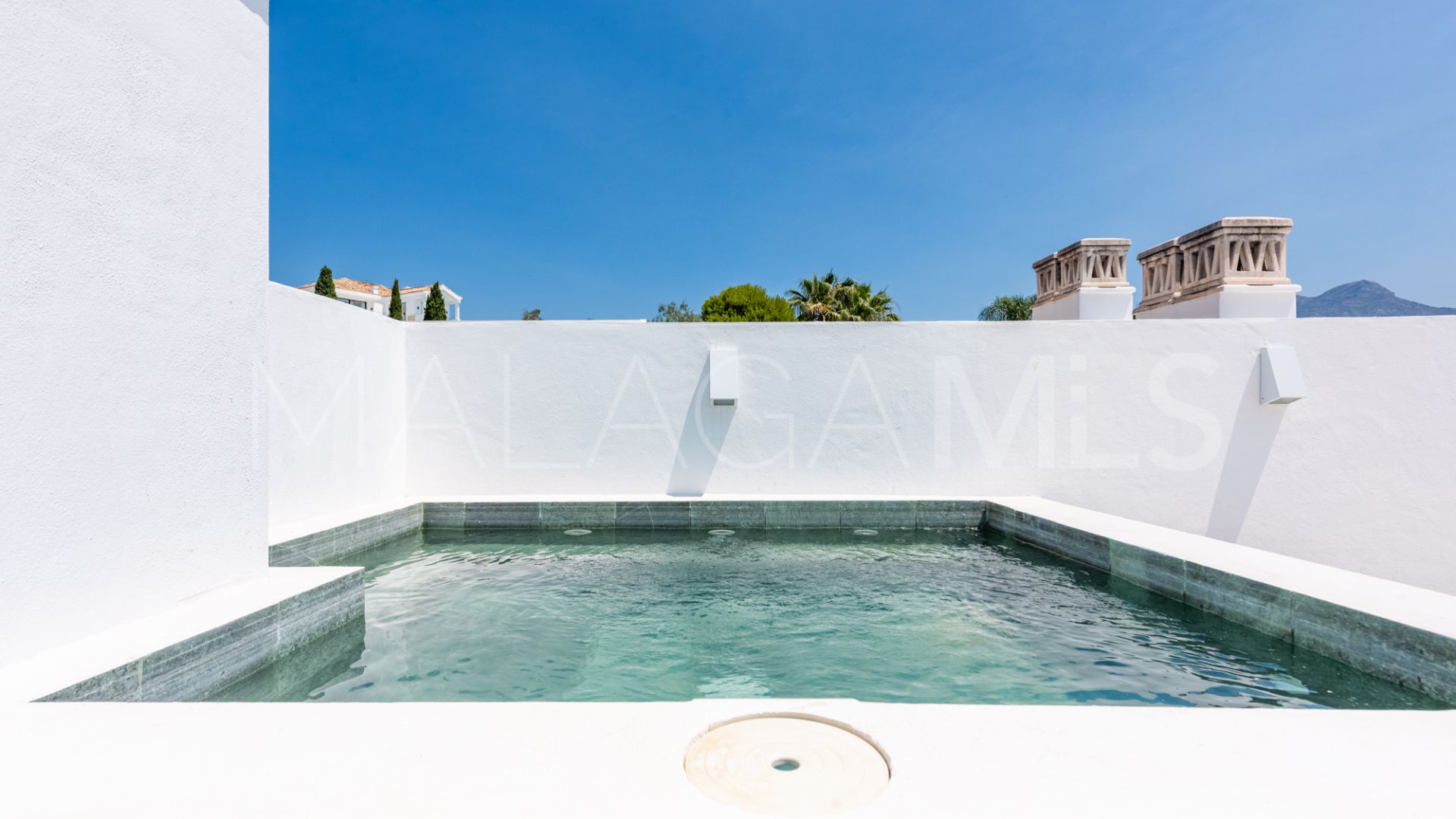 Duplex penthouse for sale in La Quinta
