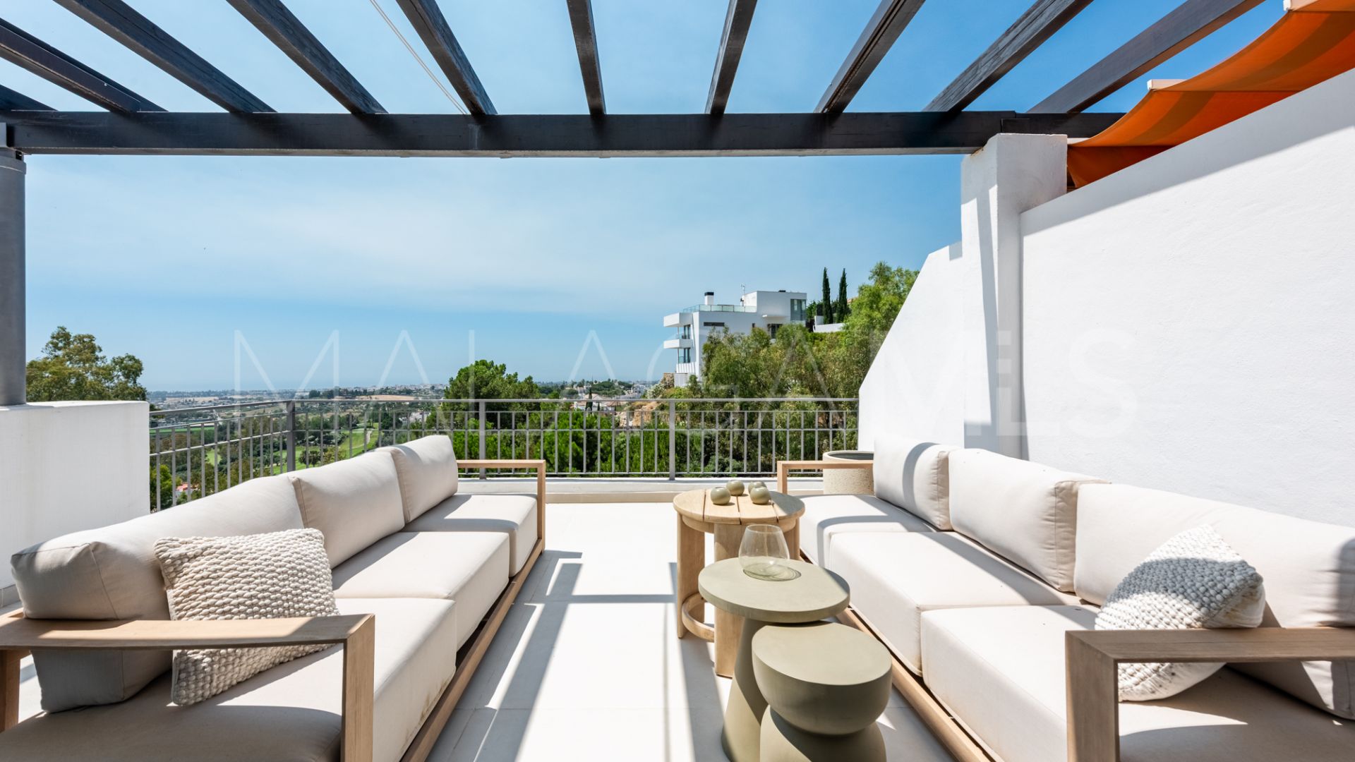 Duplex penthouse for sale in La Quinta