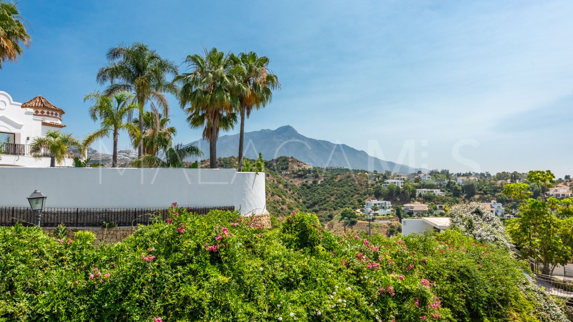Duplex penthouse for sale in La Quinta