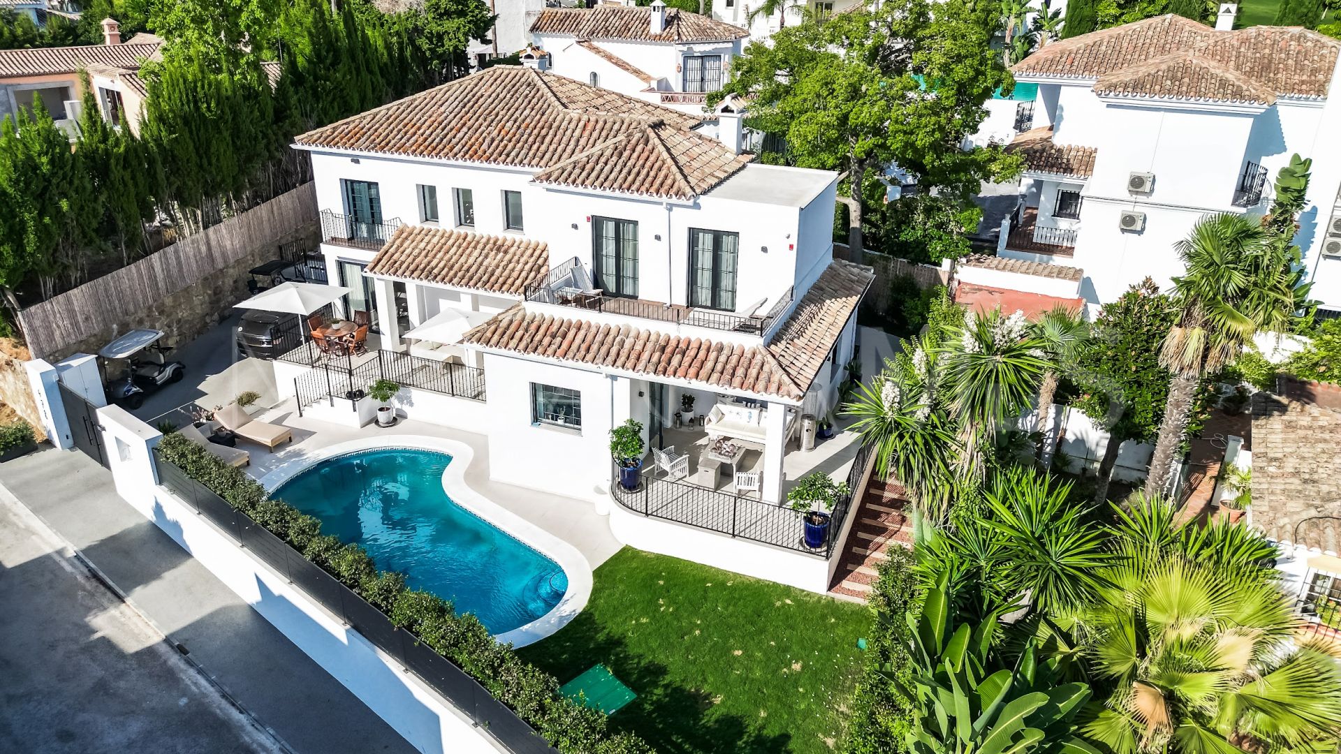 5 bedrooms villa for sale in Guadalmina Alta