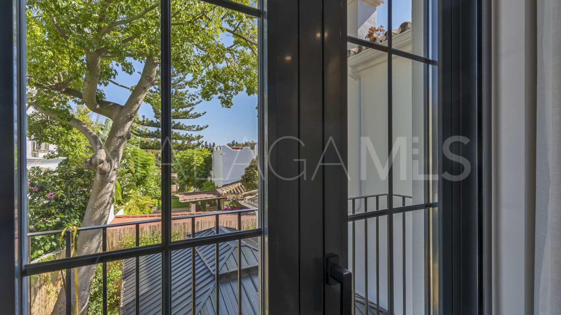 5 bedrooms villa for sale in Guadalmina Alta