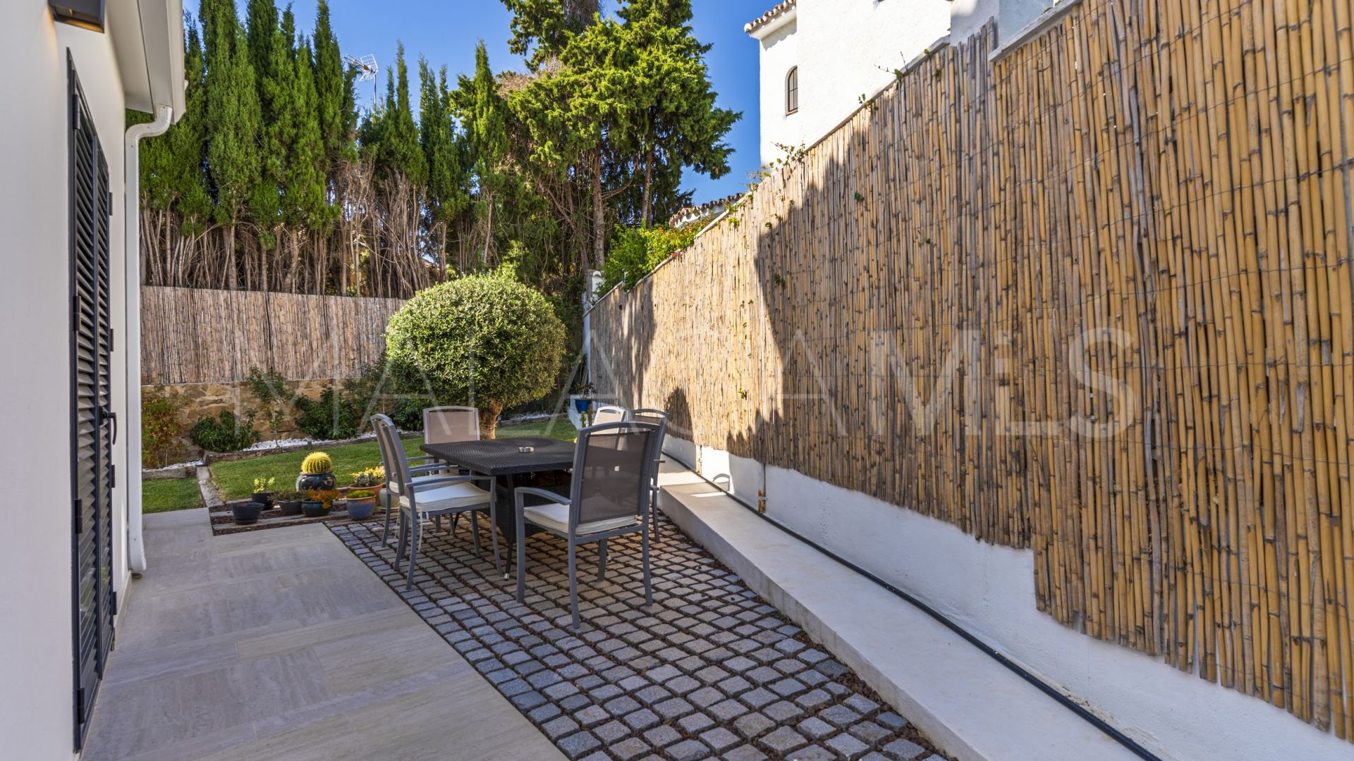 5 bedrooms villa for sale in Guadalmina Alta