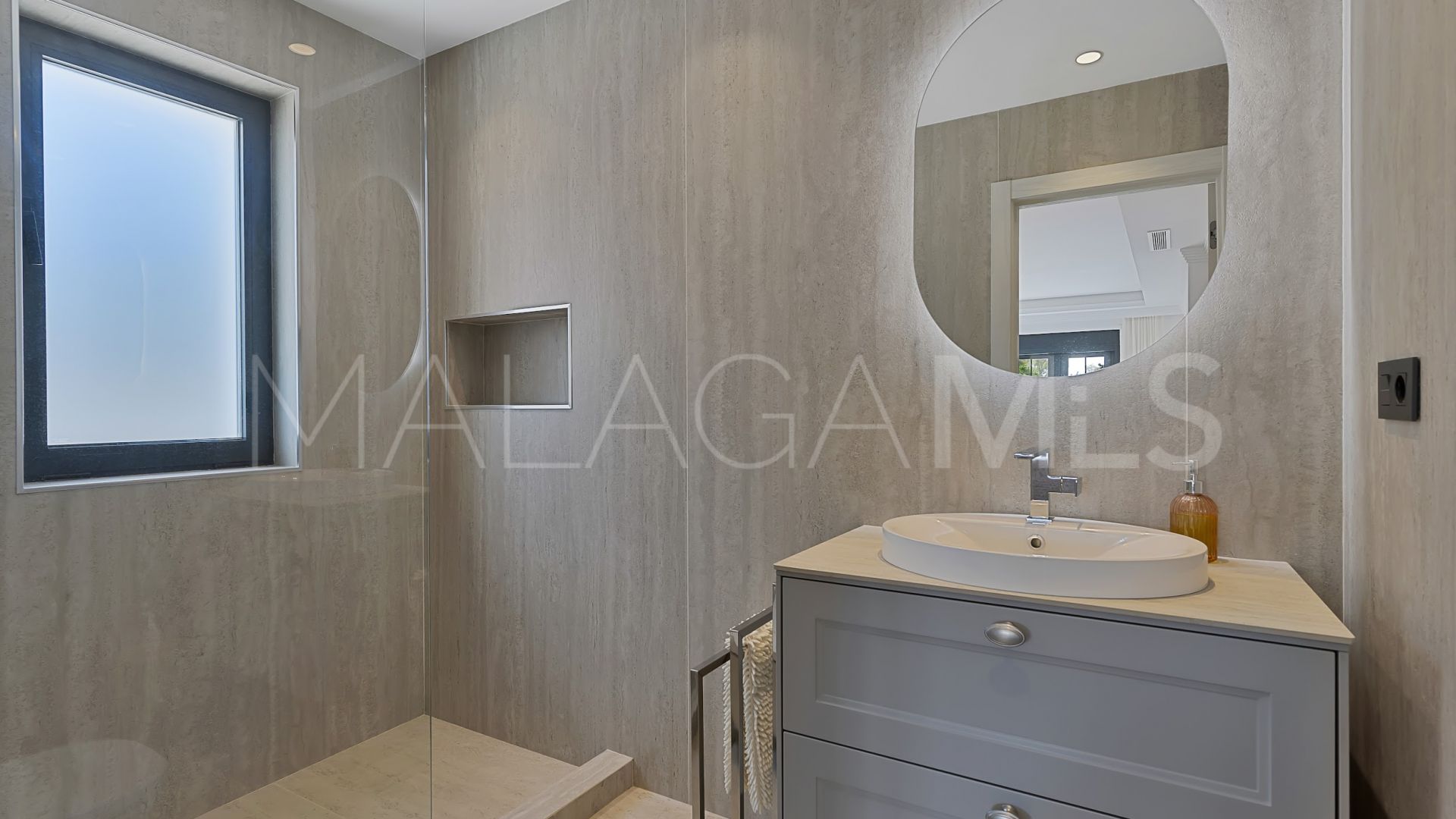 5 bedrooms villa for sale in Guadalmina Alta