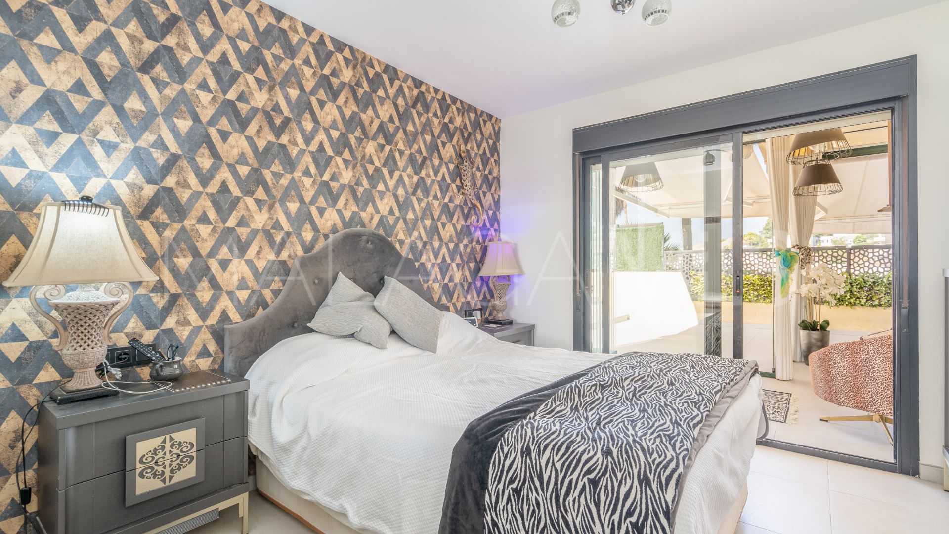 Buy apartamento planta baja in La Resina Golf