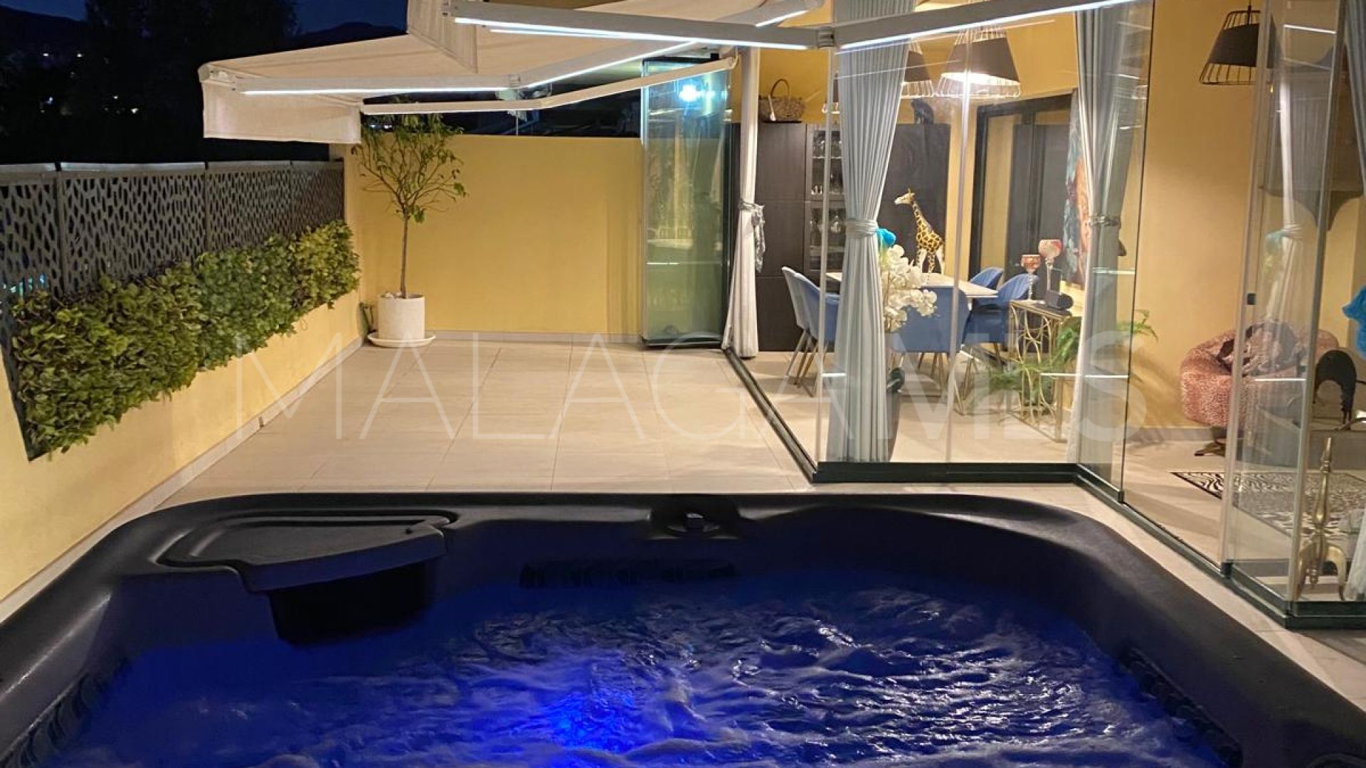 Buy apartamento planta baja in La Resina Golf