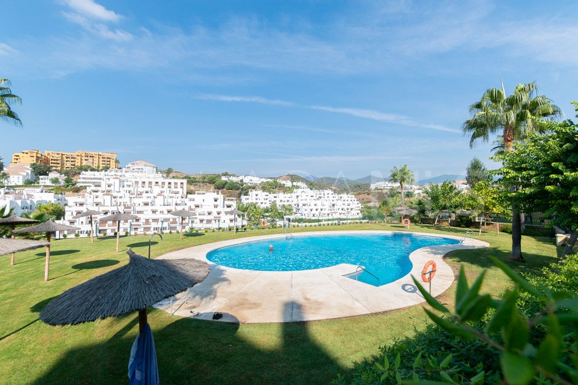 Buy apartamento planta baja in La Resina Golf