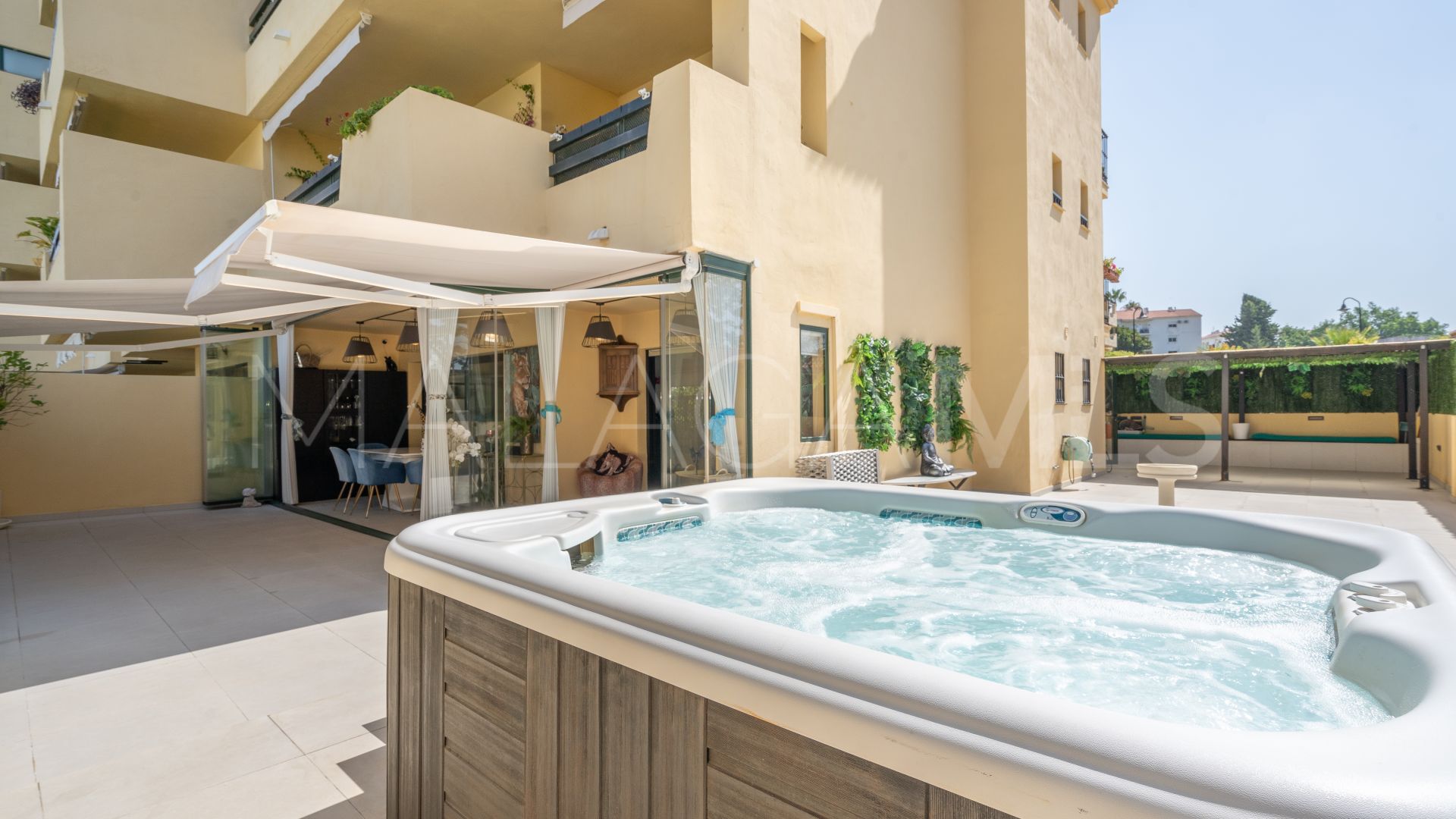 Buy apartamento planta baja in La Resina Golf