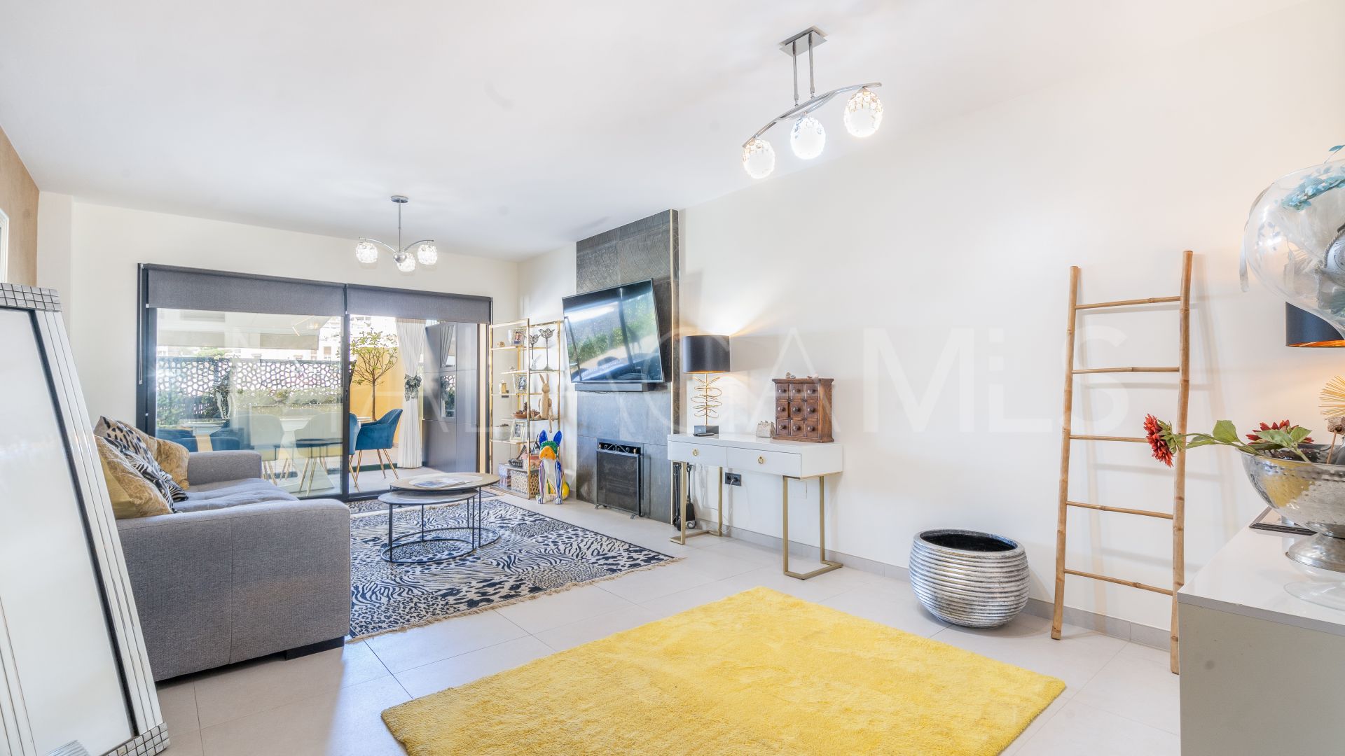 Buy apartamento planta baja in La Resina Golf