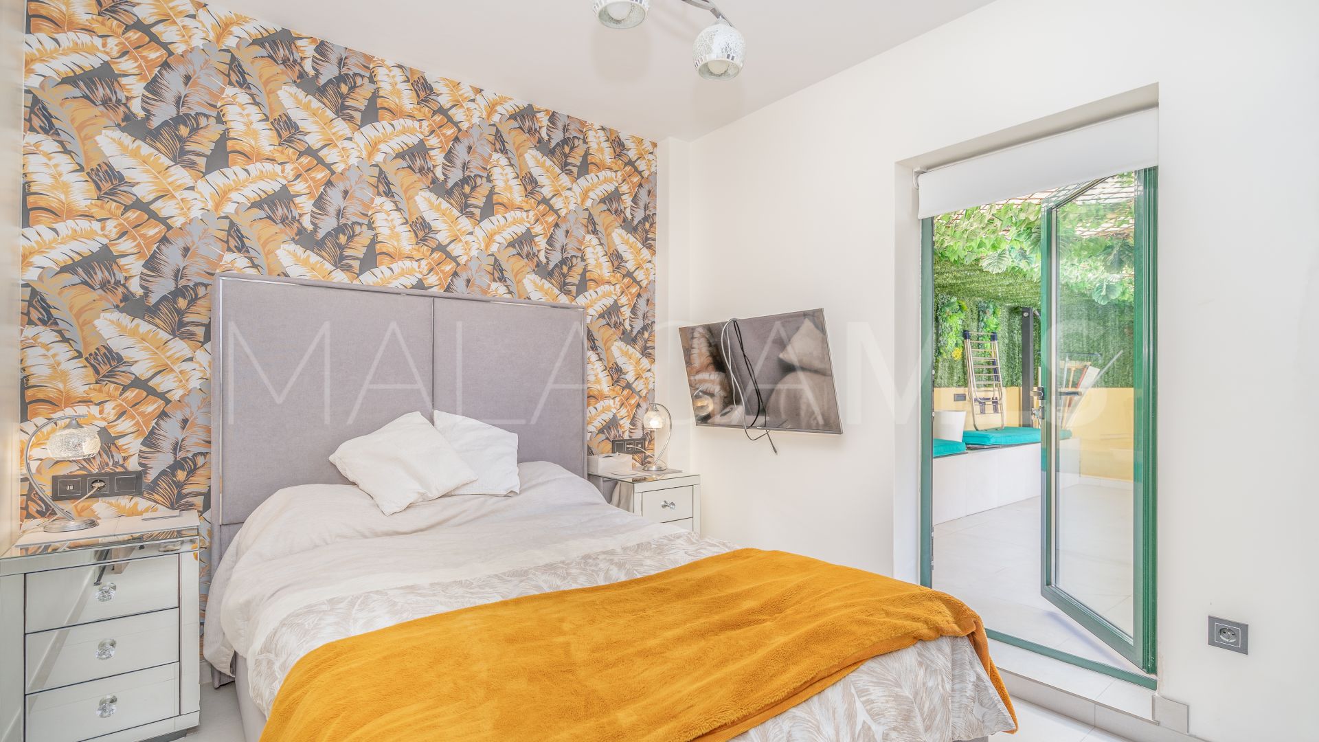 Buy apartamento planta baja in La Resina Golf