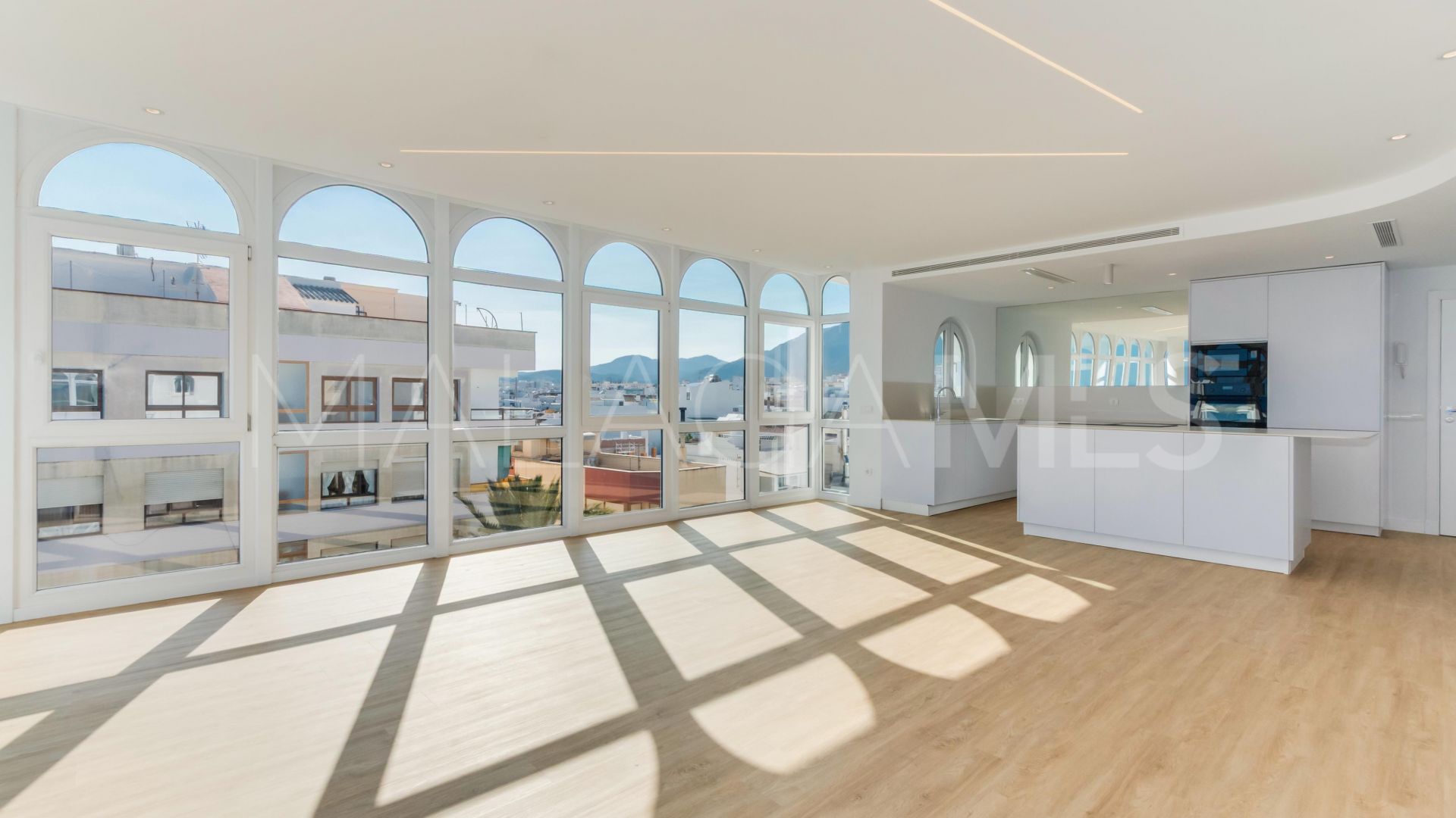 Ático with 3 bedrooms for sale in Estepona Casco Antiguo