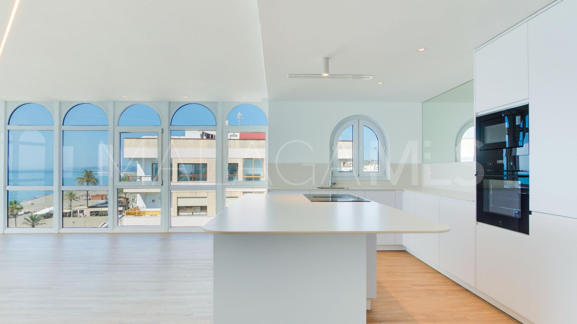 Ático with 3 bedrooms for sale in Estepona Casco Antiguo