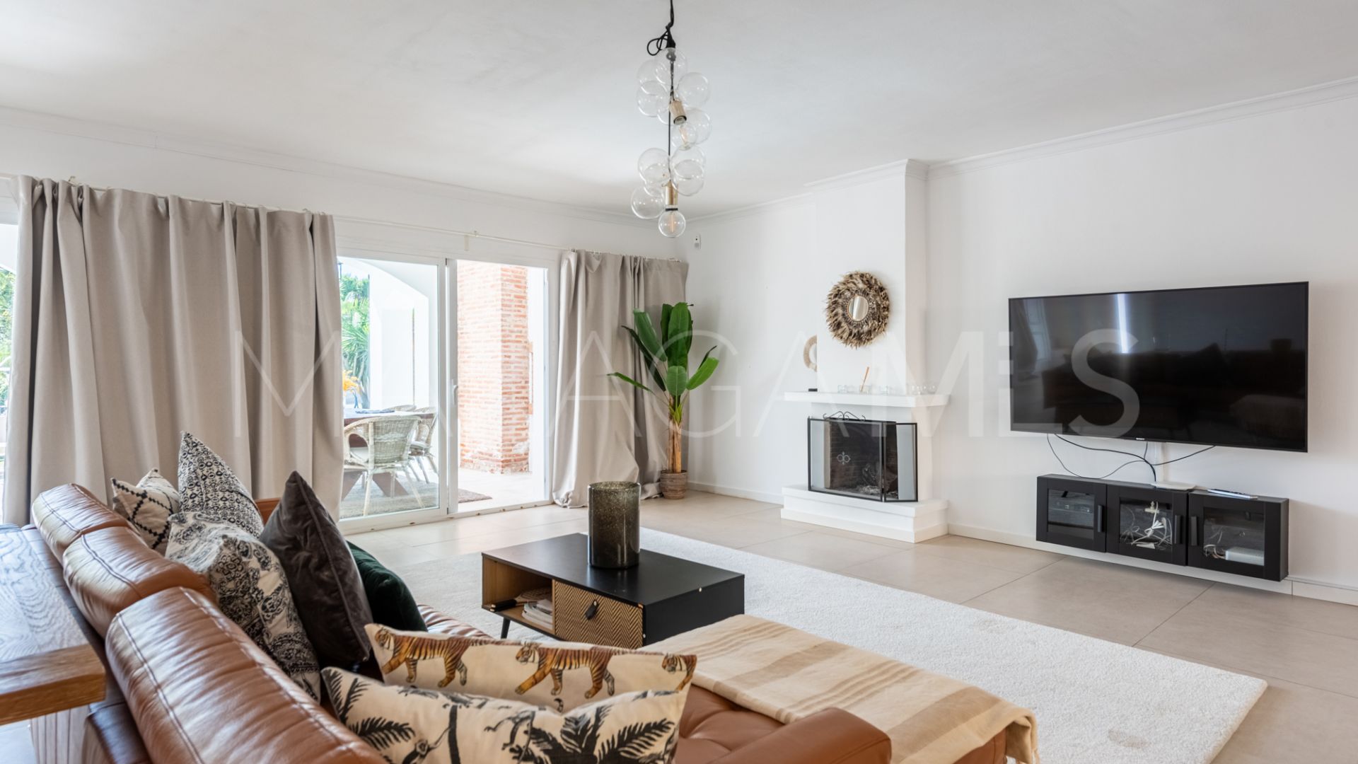 Se vende villa de 4 bedrooms in Nueva Andalucia
