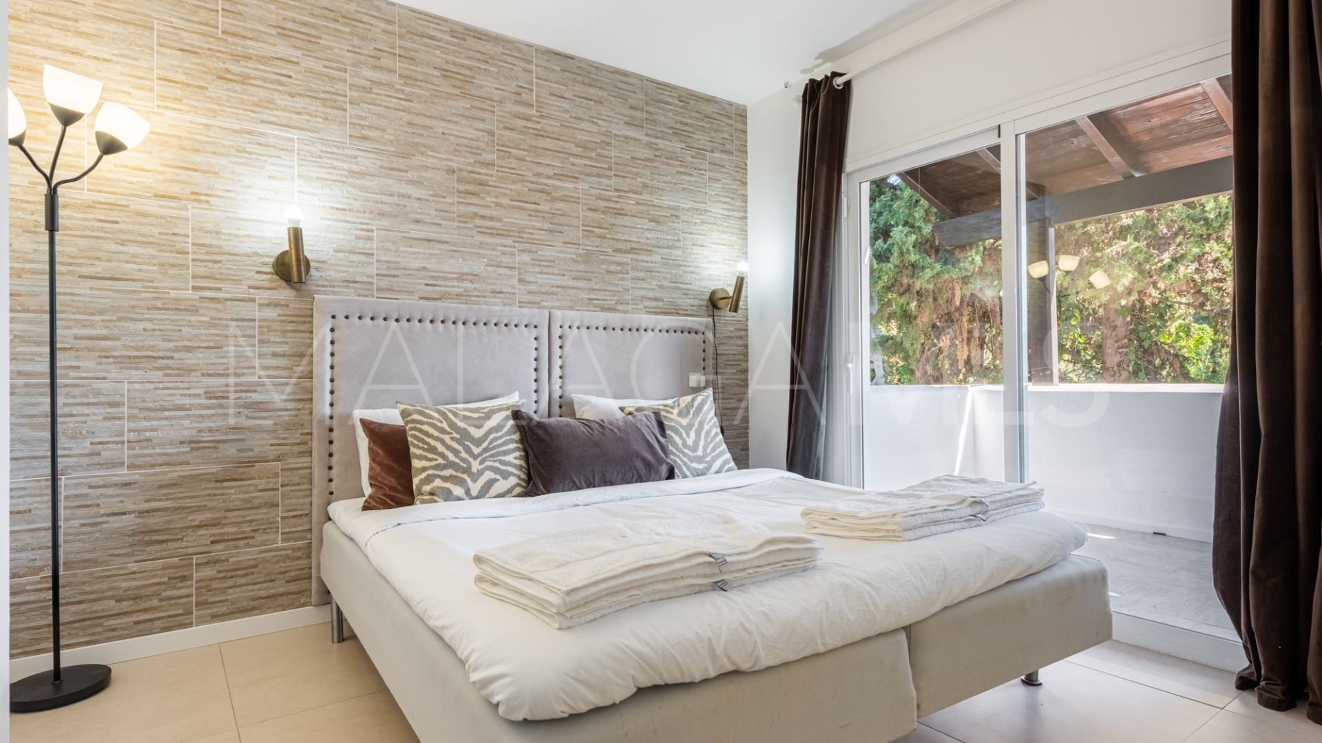 Se vende villa de 4 bedrooms in Nueva Andalucia