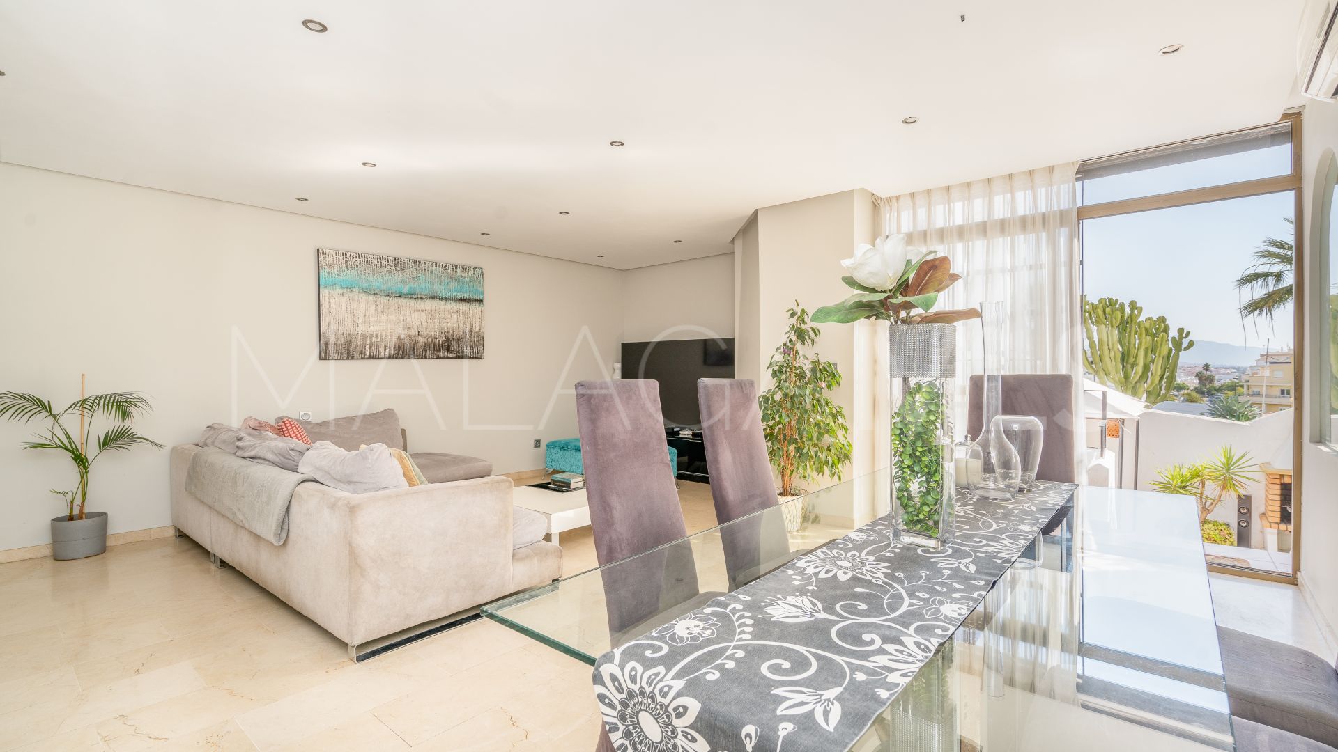 Maison de ville for sale in Estepona Ville
