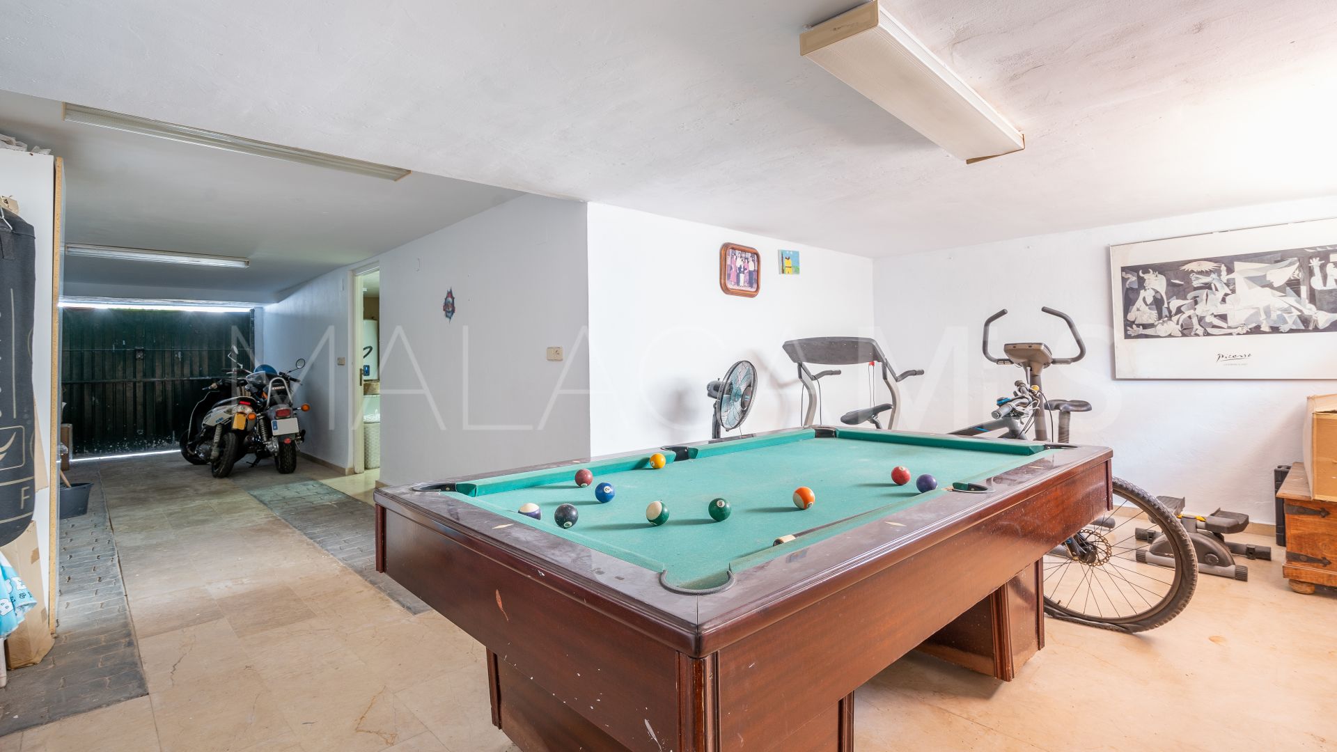 Maison de ville for sale in Estepona Ville