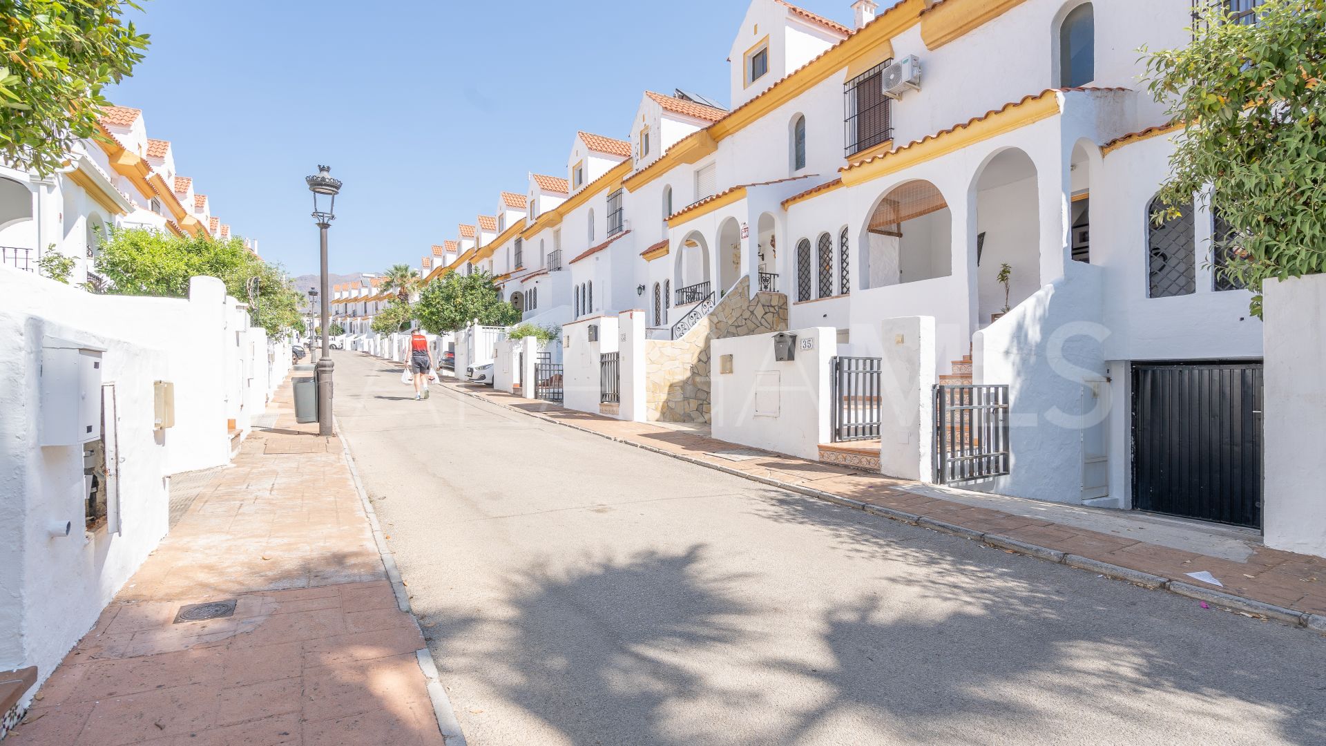 Maison de ville for sale in Estepona Ville
