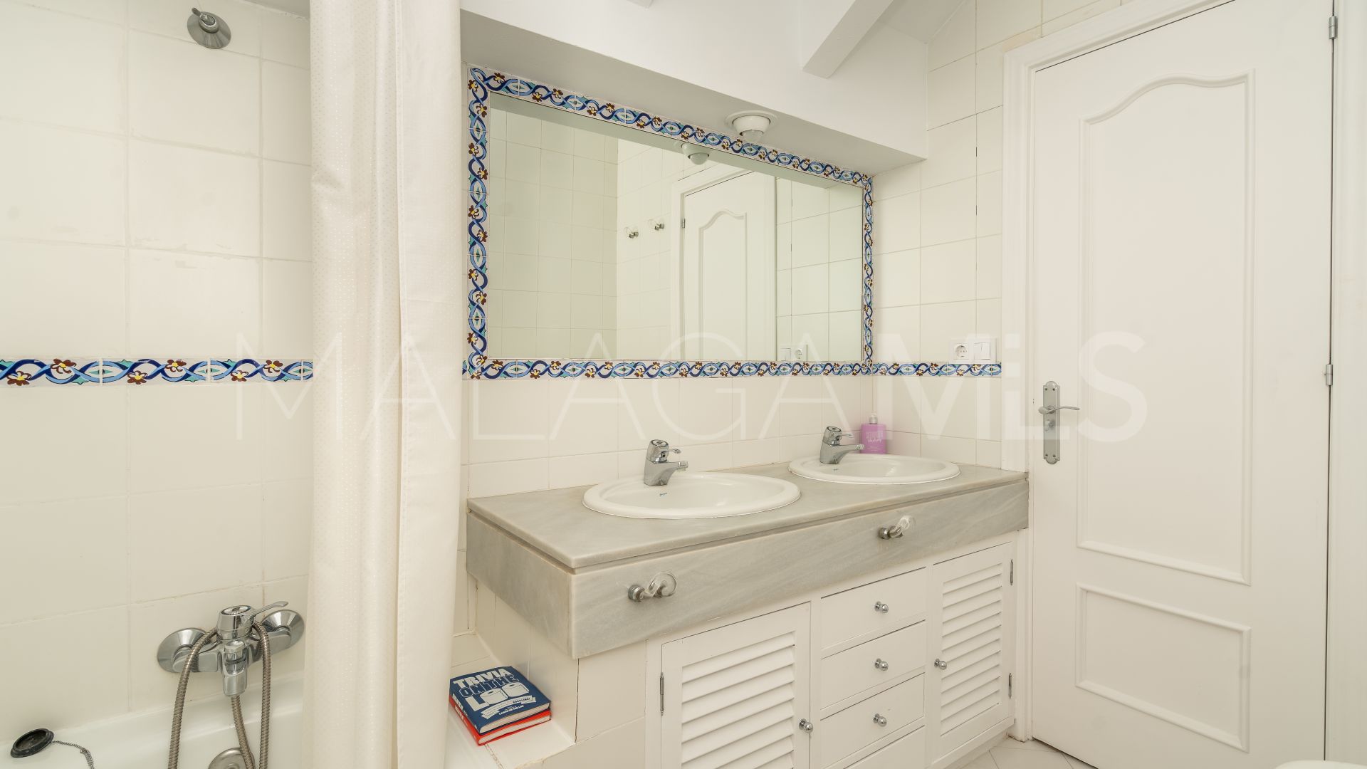 Maison de ville for sale in Estepona Ville