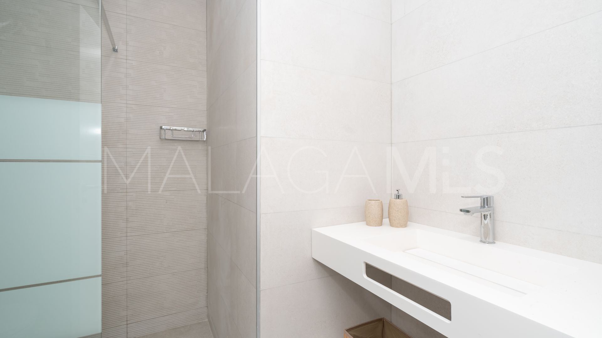 Apartamento de 3 bedrooms a la venta in Estepona Ciudad