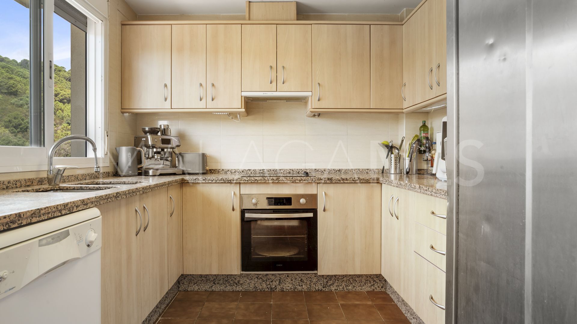 Radhus for sale in Forest Hills
