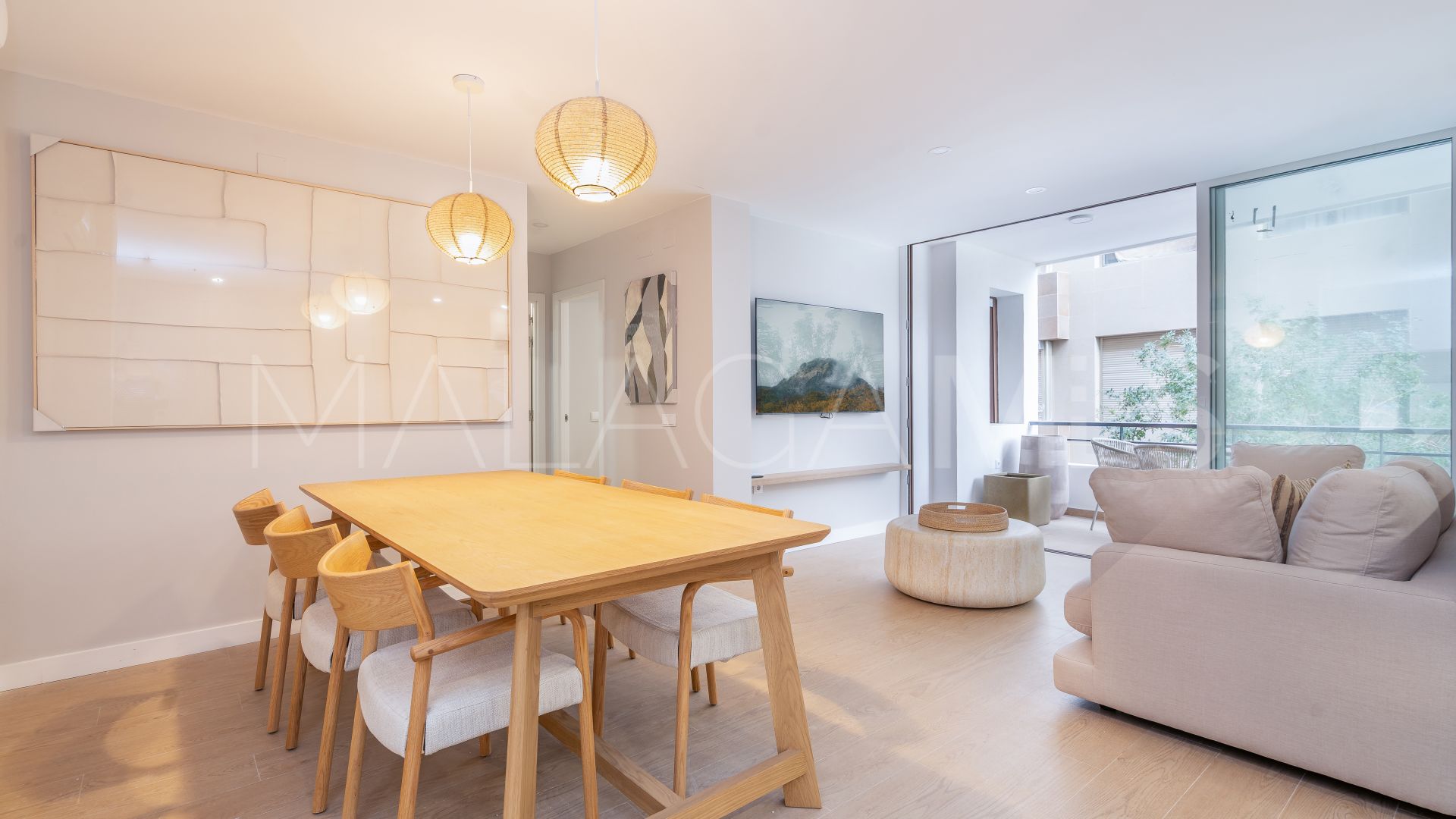 Apartment for sale in Estepona Town