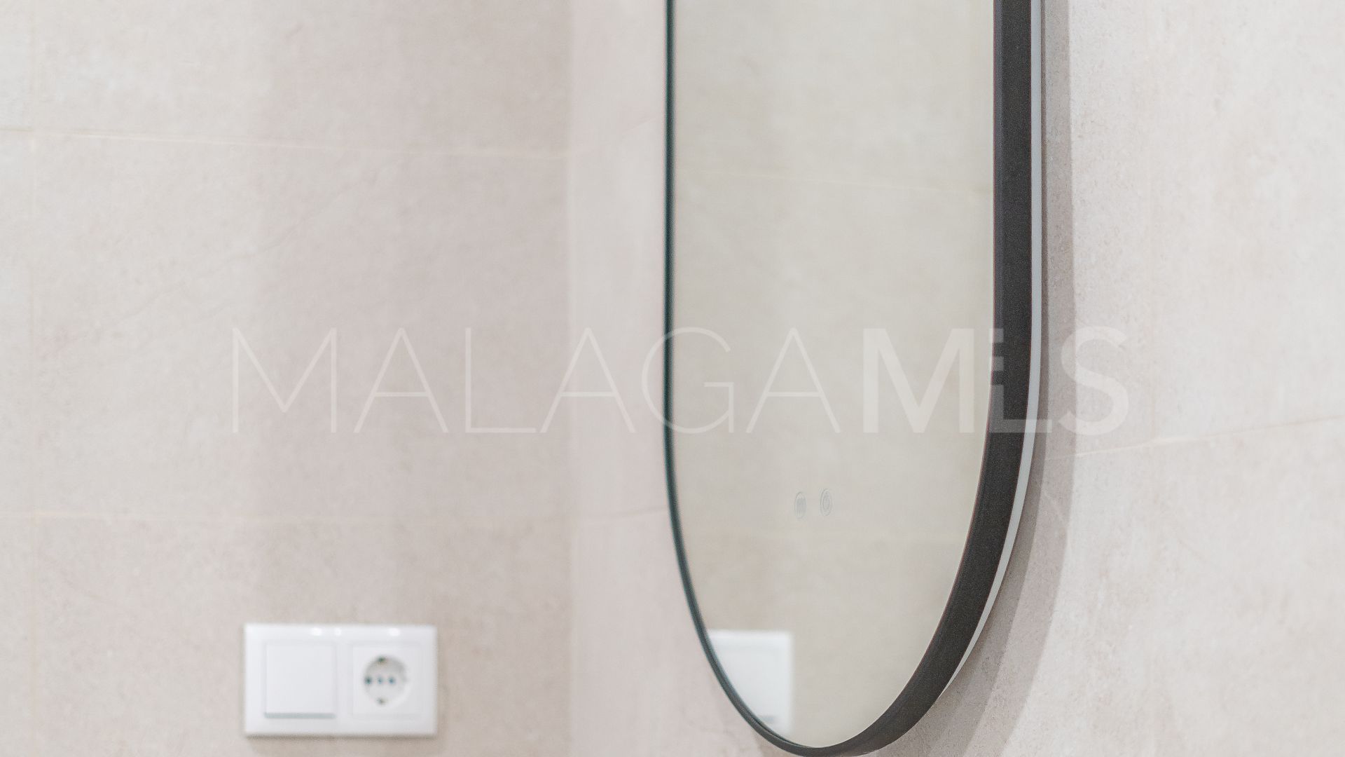 Apartment for sale in Estepona Town