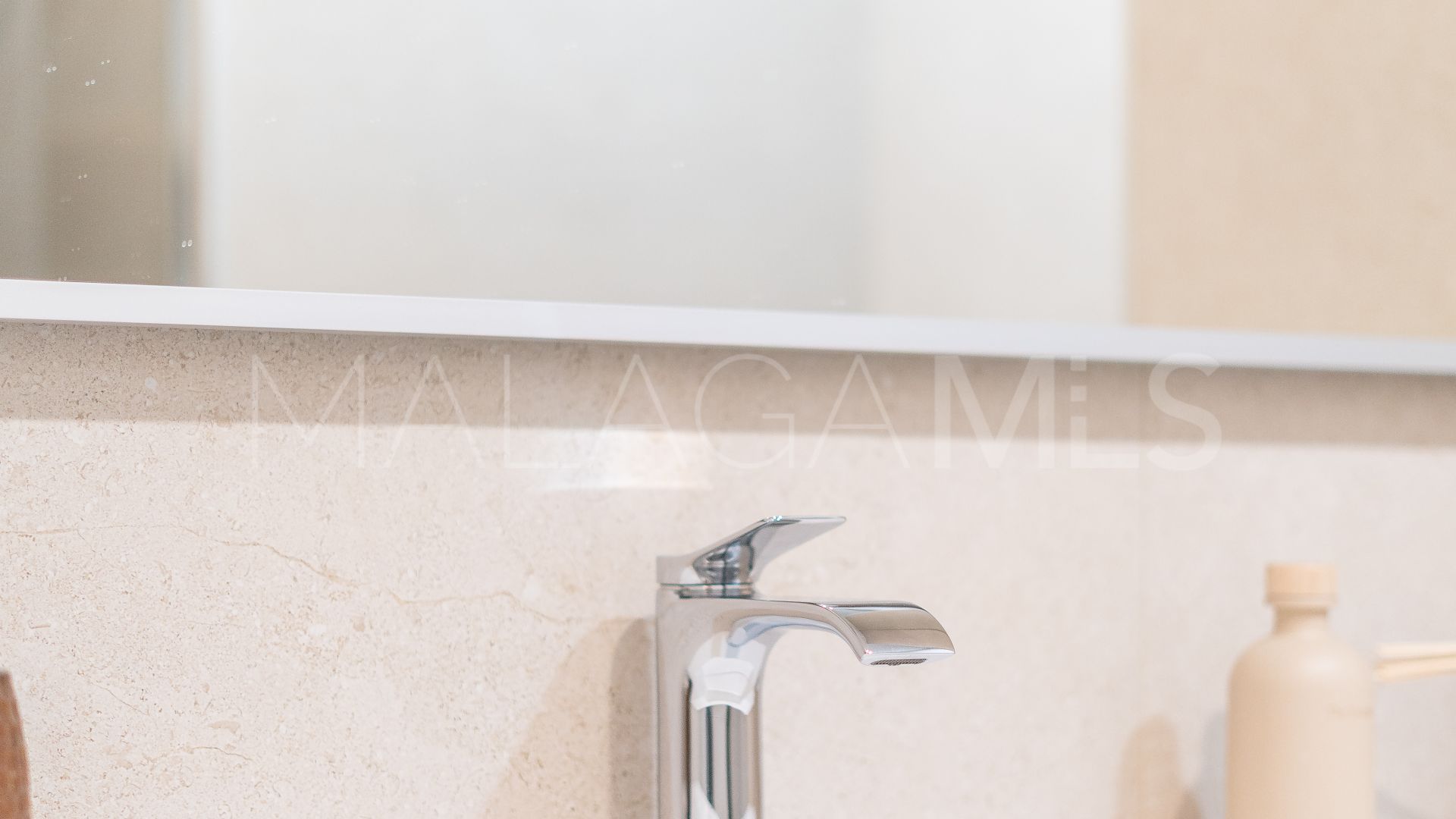 Apartment for sale in Estepona Town