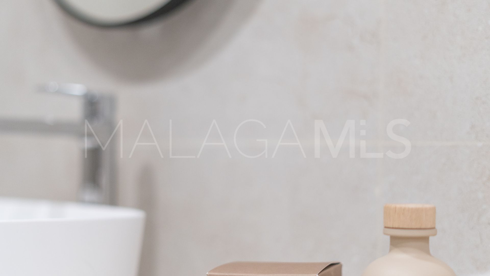 Apartment for sale in Estepona Town