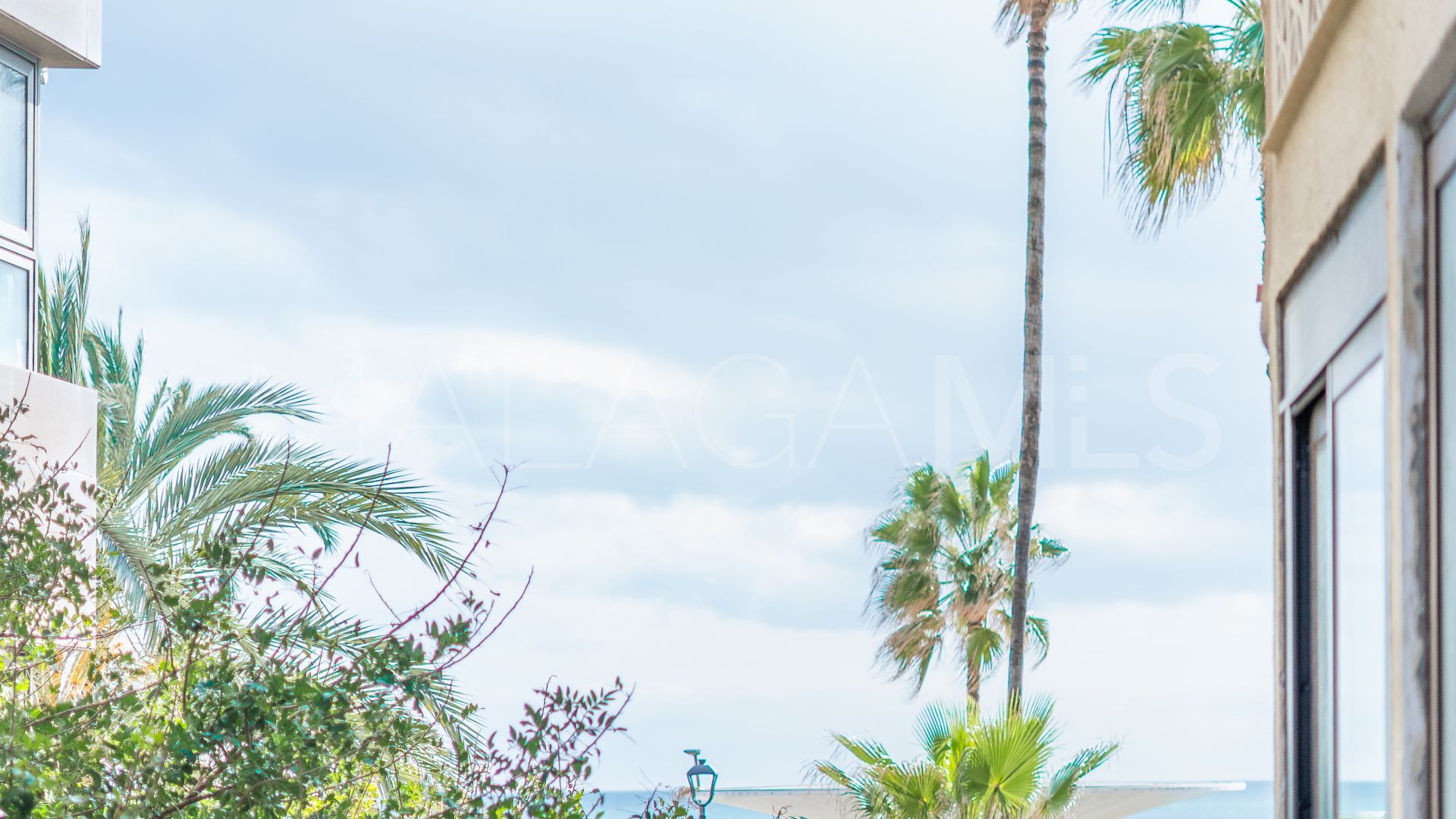 Apartment for sale in Estepona Town