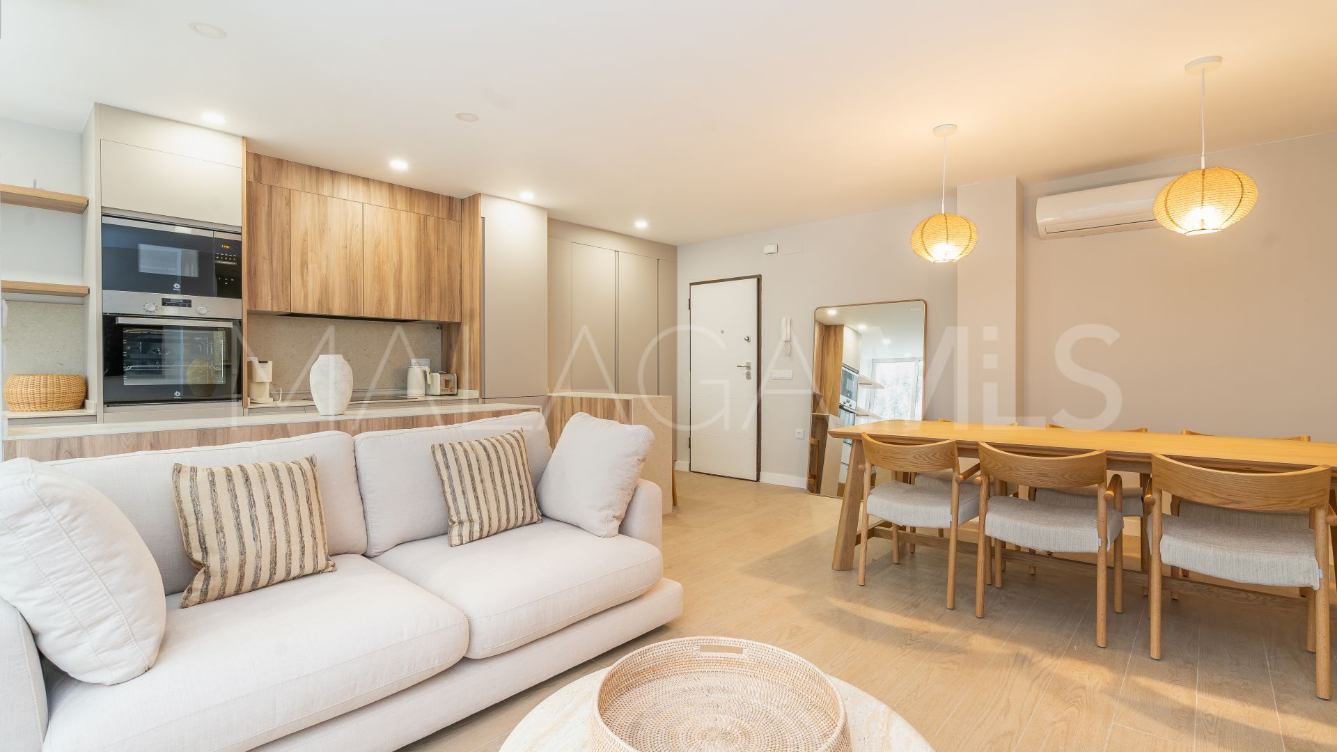 Apartment for sale in Estepona Town