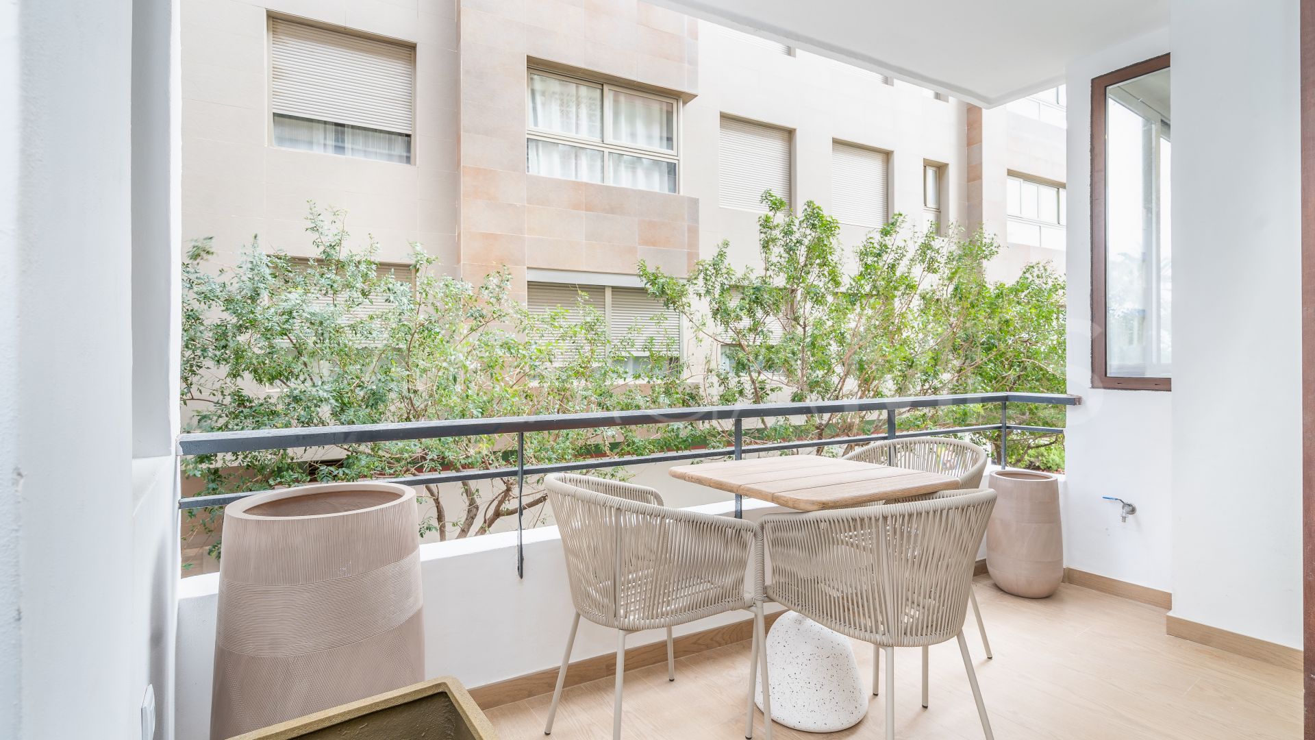 Apartment for sale in Estepona Town