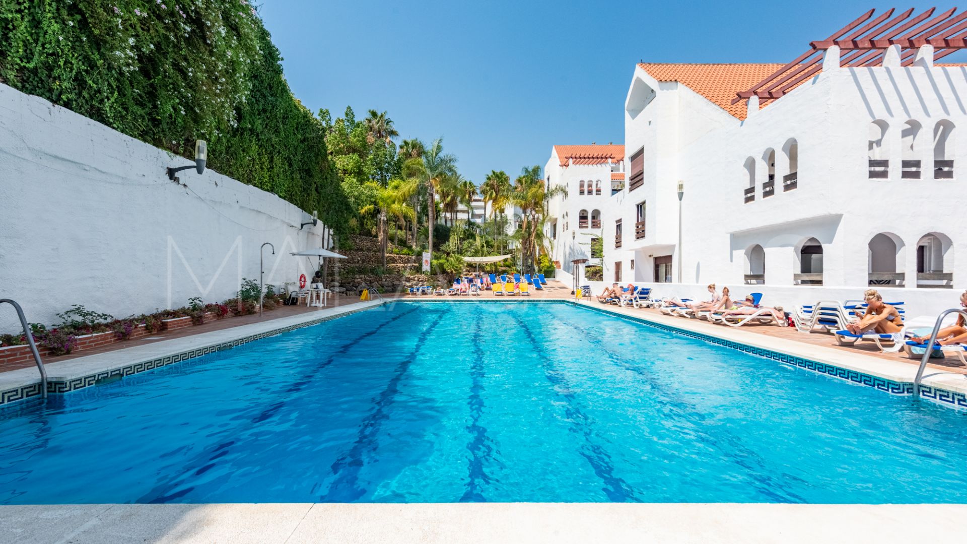 Zweistöckiges penthouse for sale in Nueva Andalucia