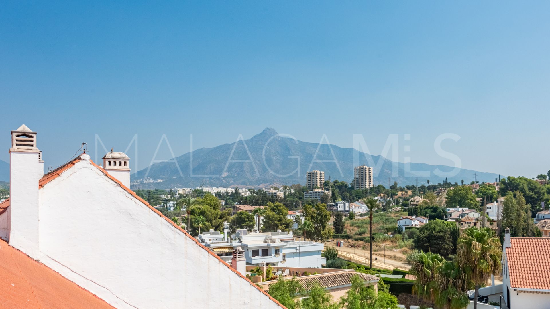 Zweistöckiges penthouse for sale in Nueva Andalucia