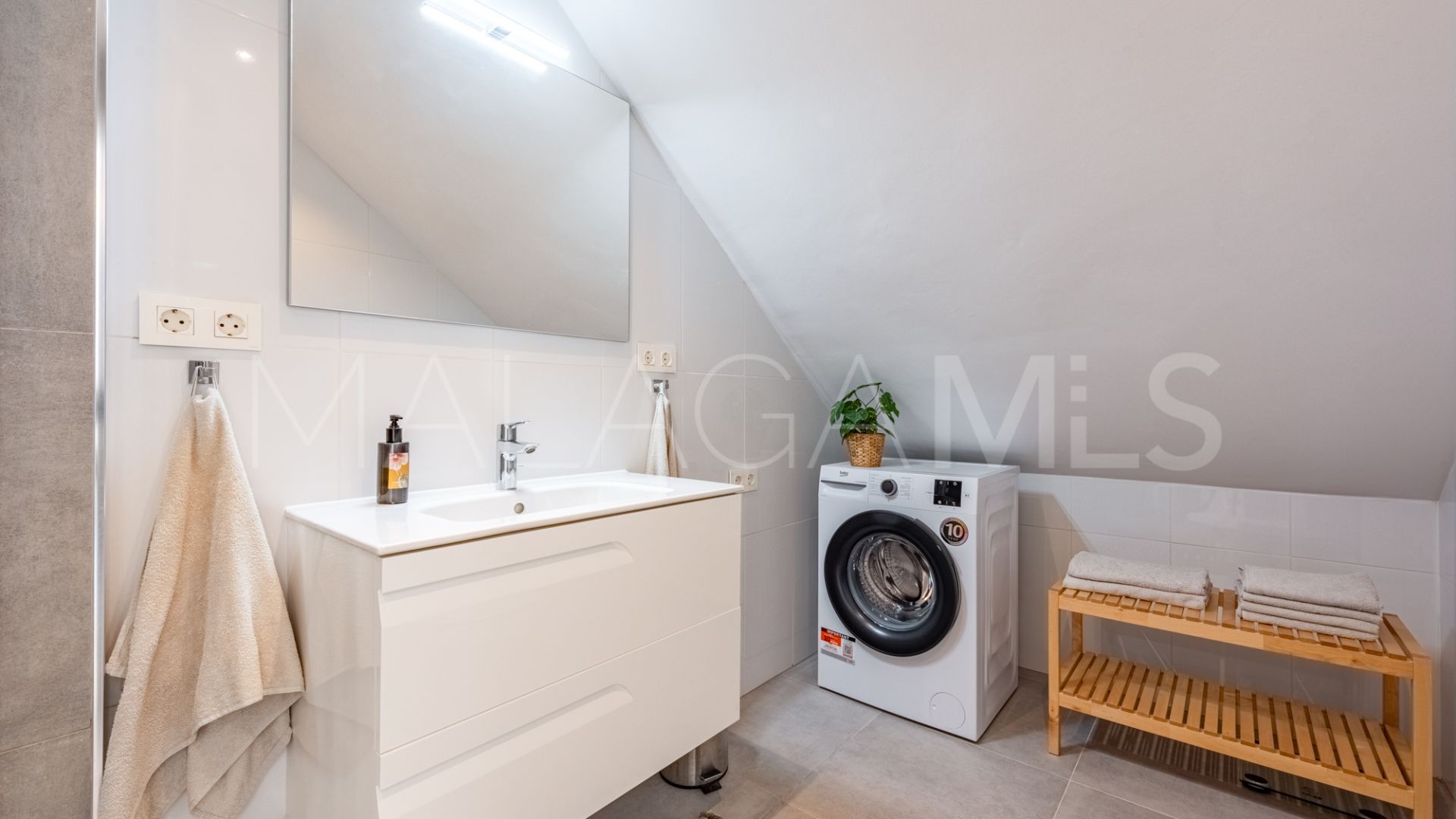 Zweistöckiges penthouse for sale in Nueva Andalucia
