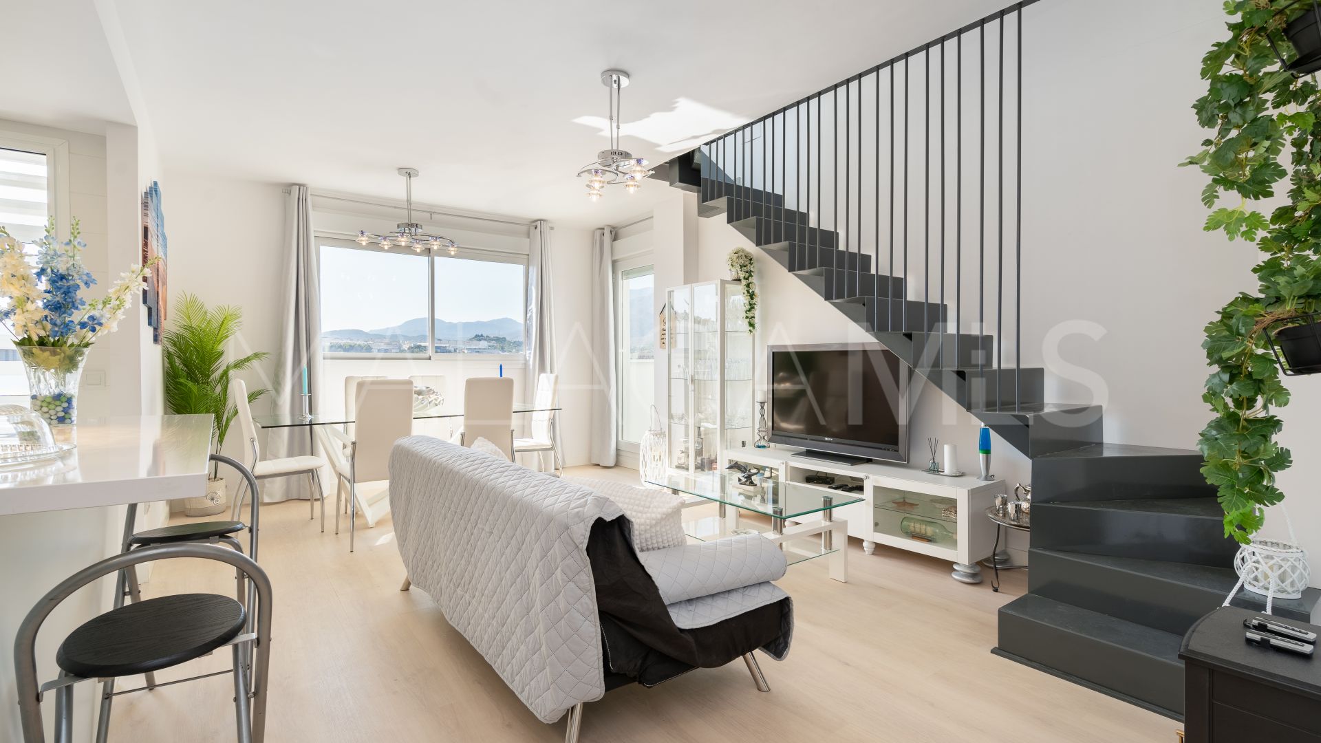 Zweistöckiges penthouse for sale in Estepona Centre