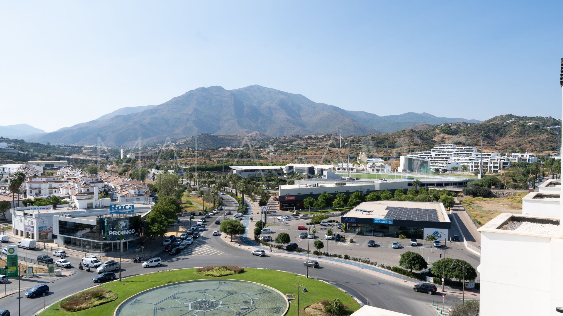 Zweistöckiges penthouse for sale in Estepona Centre