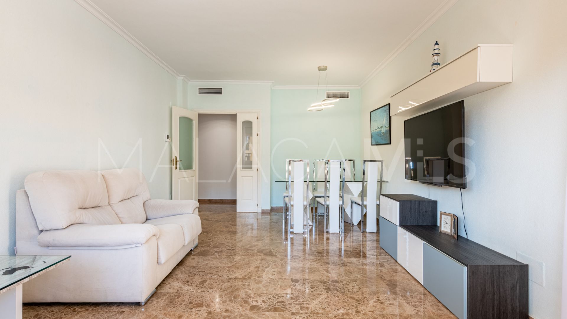 Buy apartment with 2 bedrooms in San Pedro de Alcantara