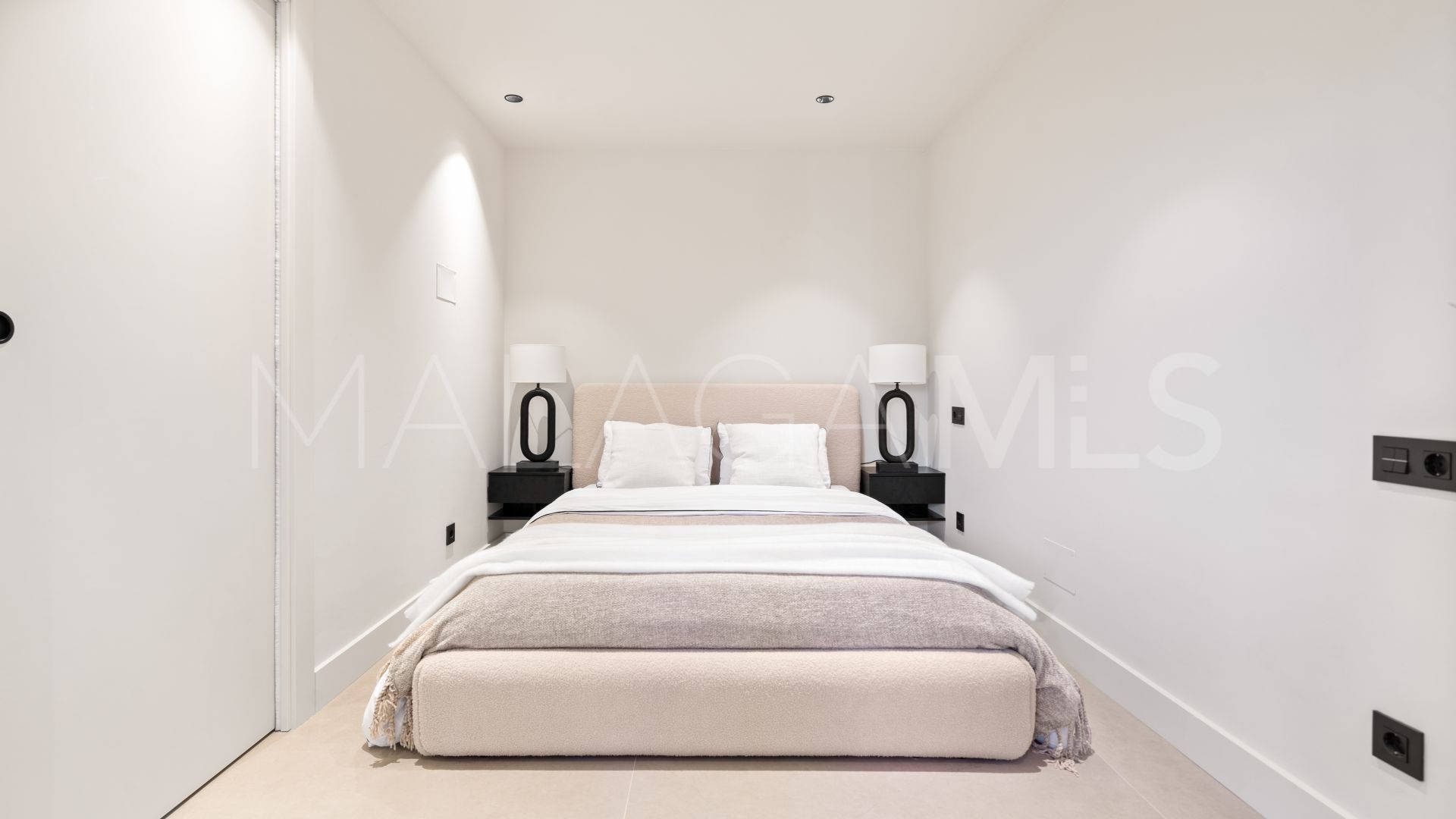 Ground floor apartment for sale in Nueva Andalucia