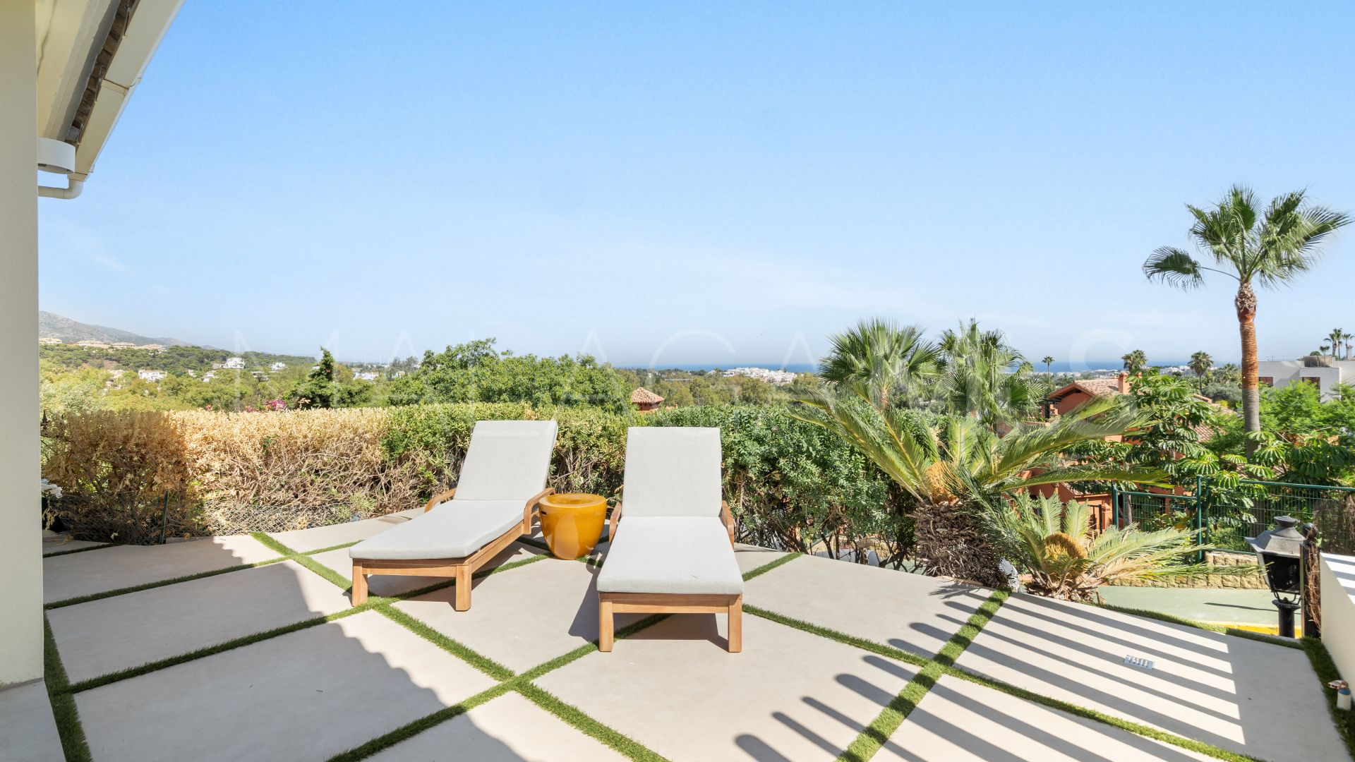 Ground floor apartment for sale in Nueva Andalucia