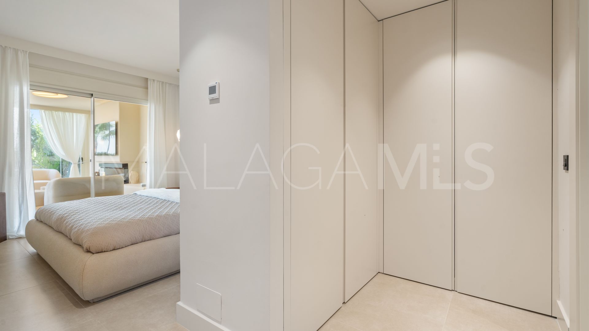 For sale Nueva Andalucia ground floor apartment with 3 bedrooms