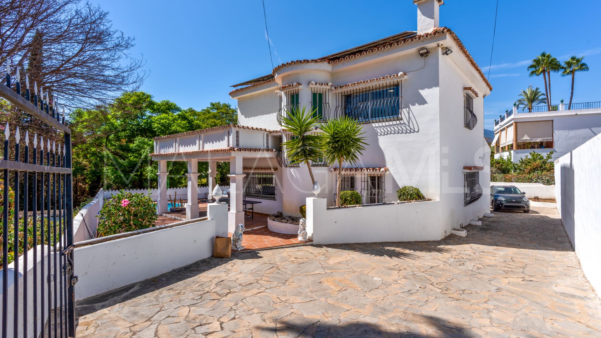 Nueva Andalucia villa for sale