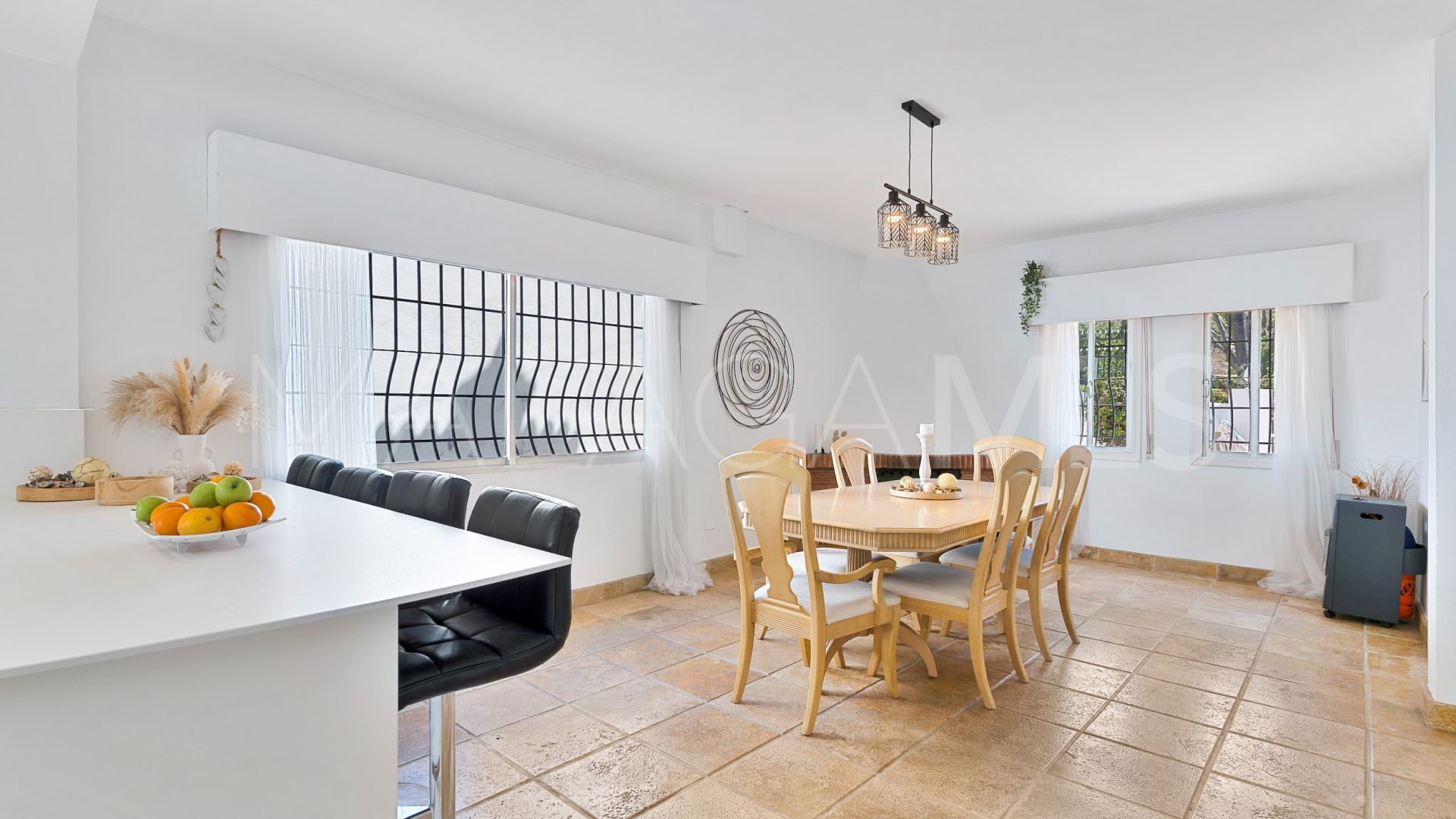 Nueva Andalucia villa for sale