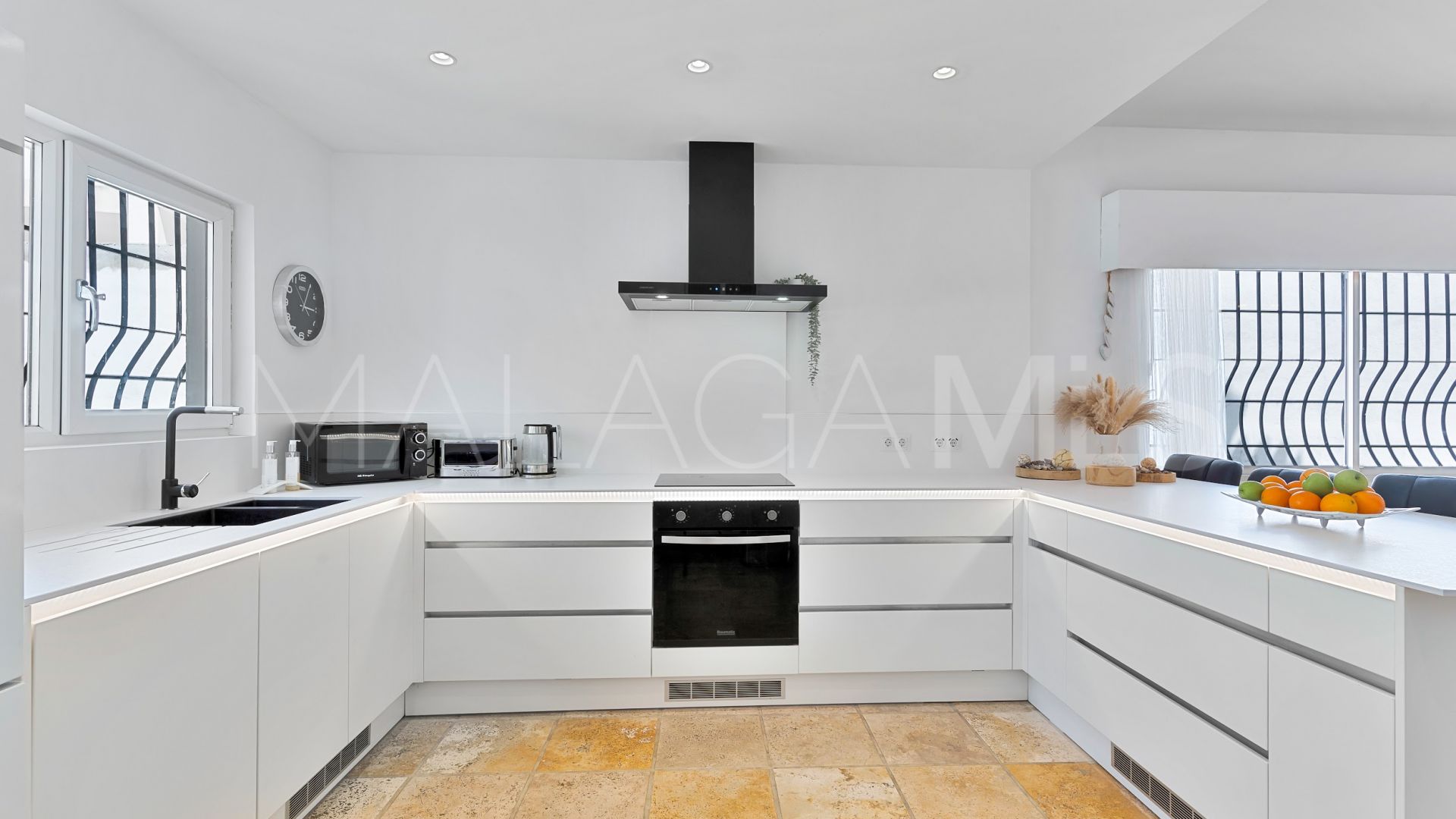 Nueva Andalucia villa for sale