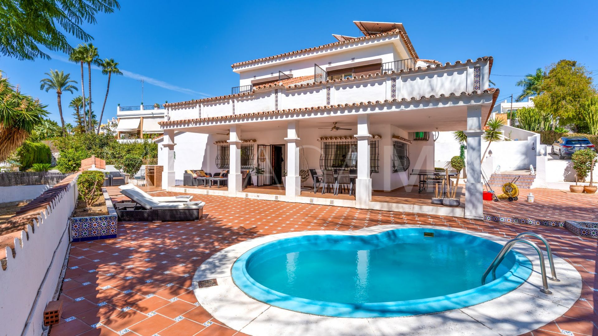 Nueva Andalucia villa for sale