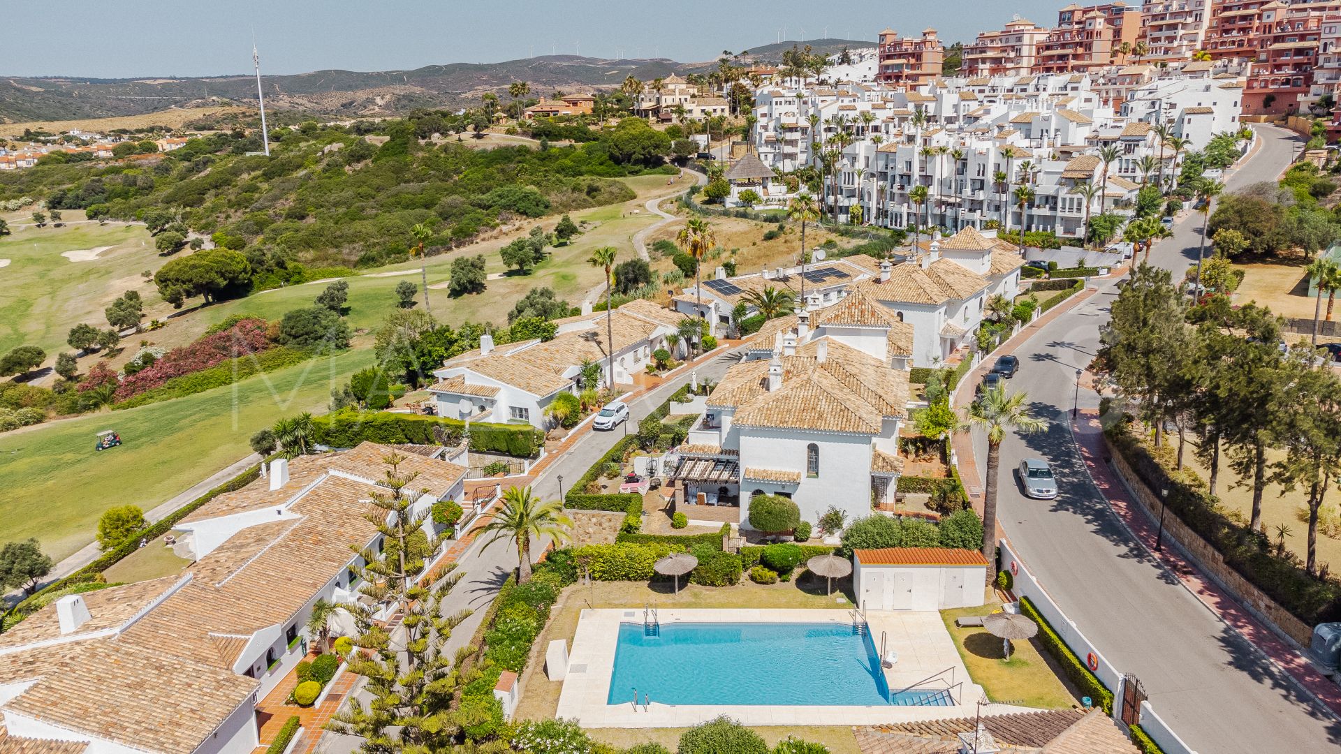 Villa jumelée for sale in La Duquesa
