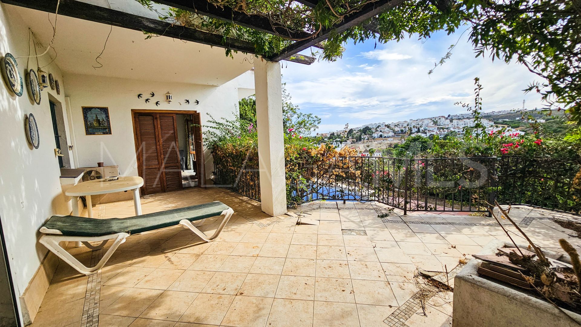 Villa jumelée for sale in La Duquesa