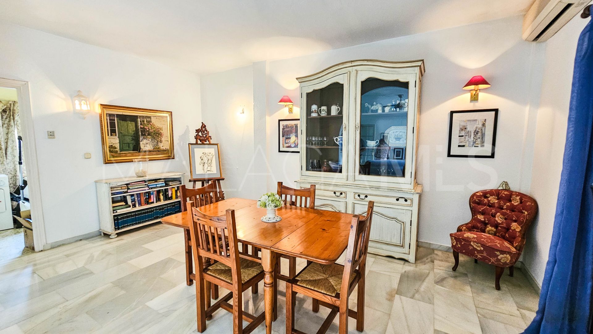 Villa jumelée for sale in La Duquesa