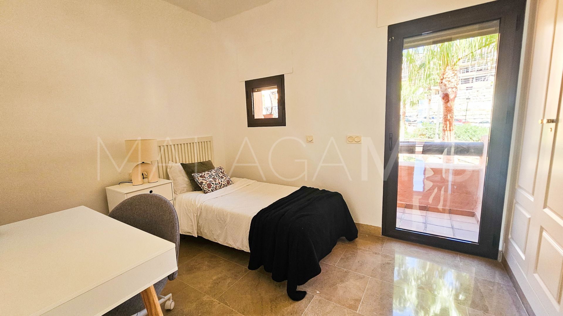 Appartement terrasse for sale in La Duquesa