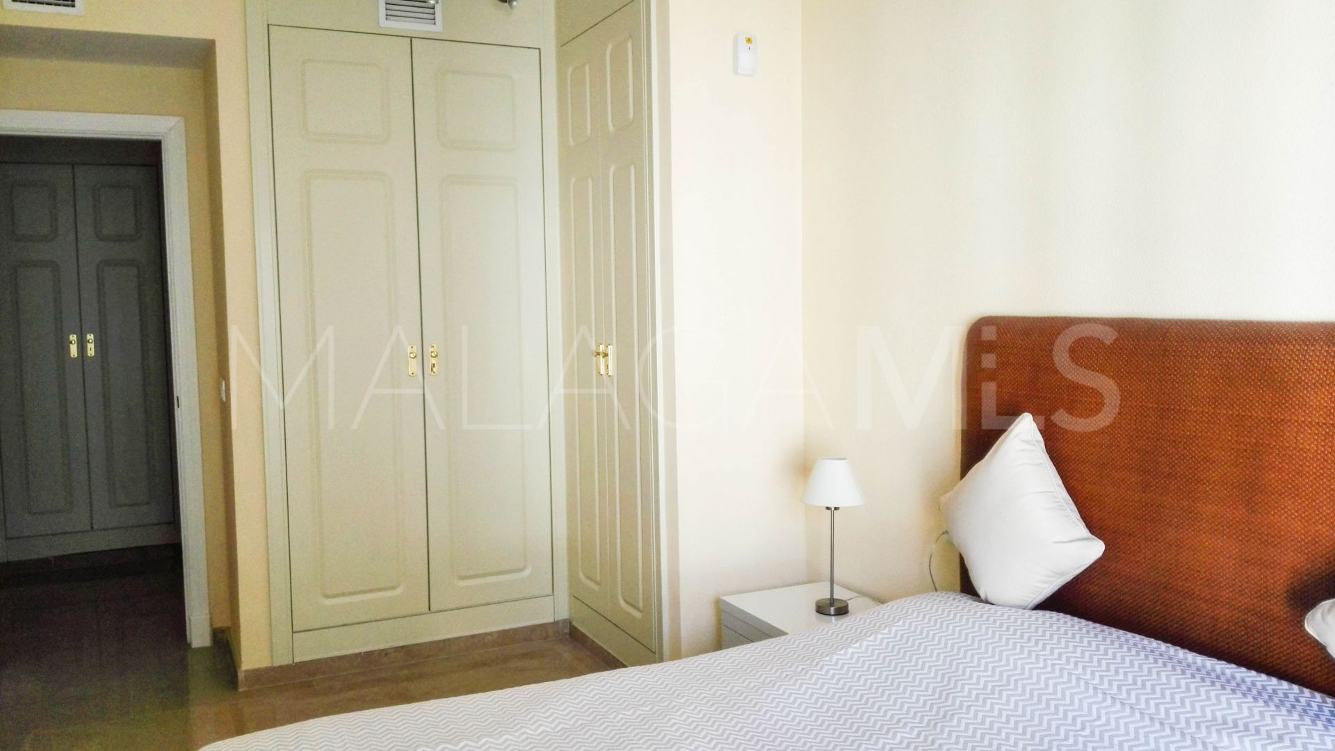 Lägenhet for sale in Puerto La Duquesa