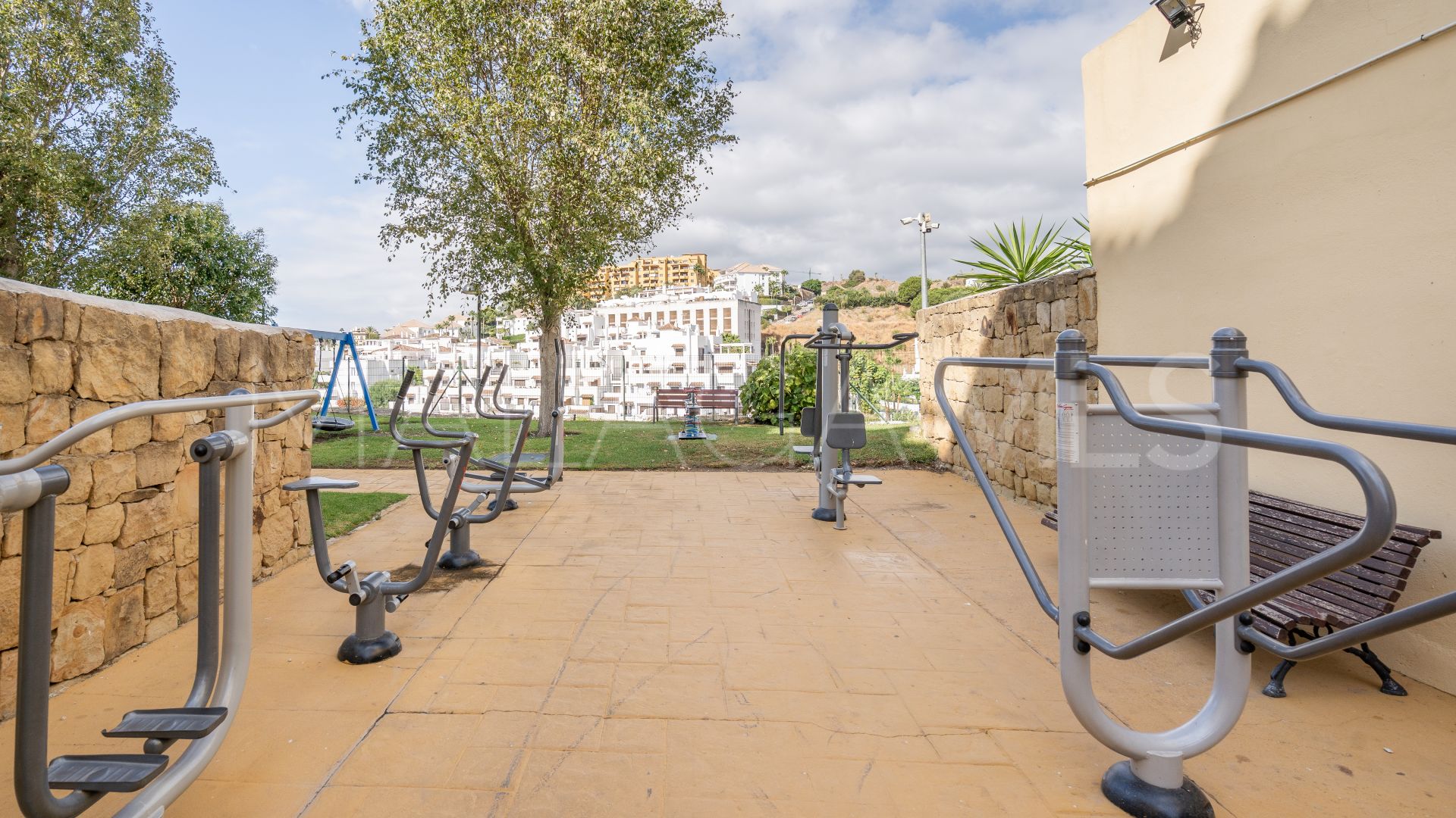 Buy apartamento planta baja in La Resina Golf with 2 bedrooms